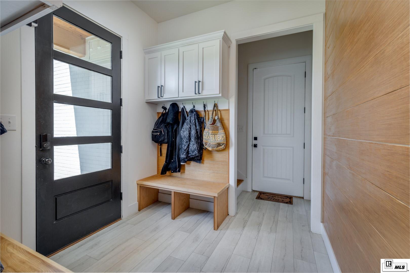 222 Ladelle Loop
