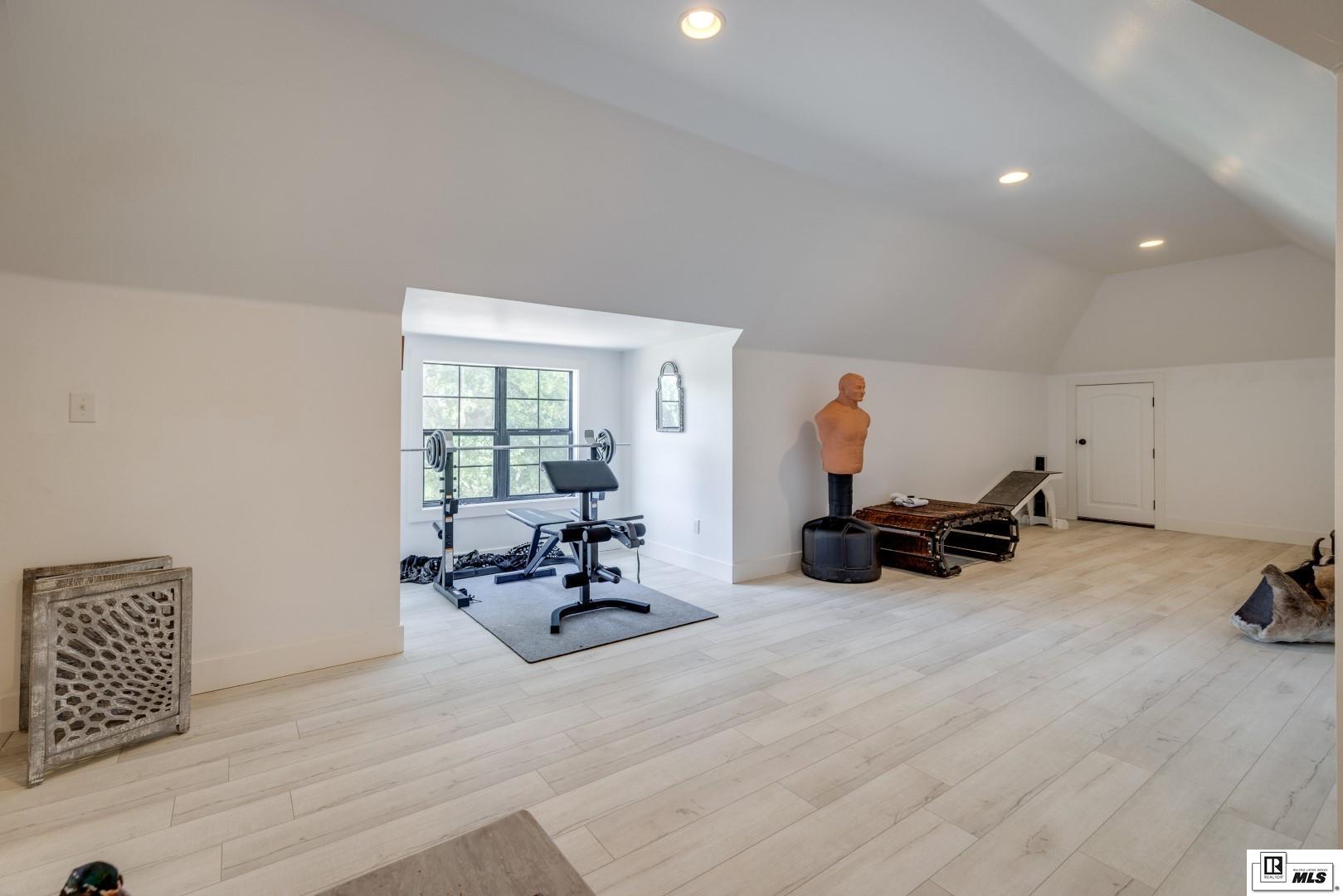 222 Ladelle Loop