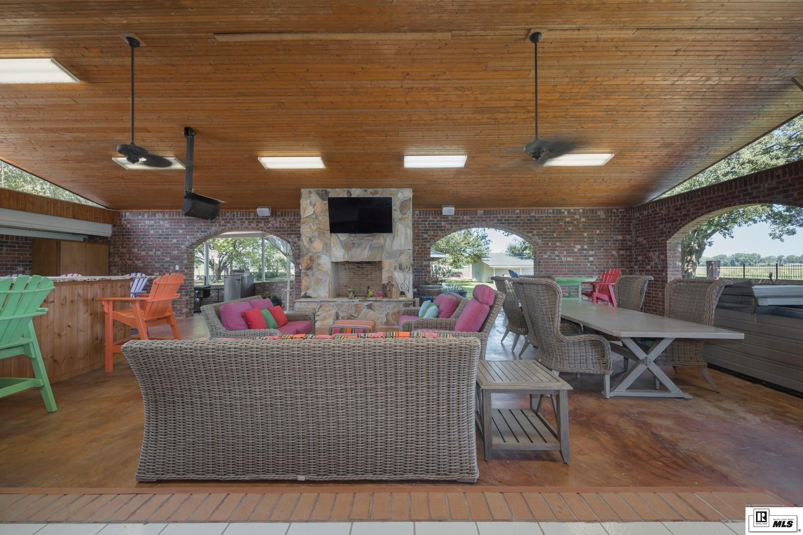 52 Chapman White Road