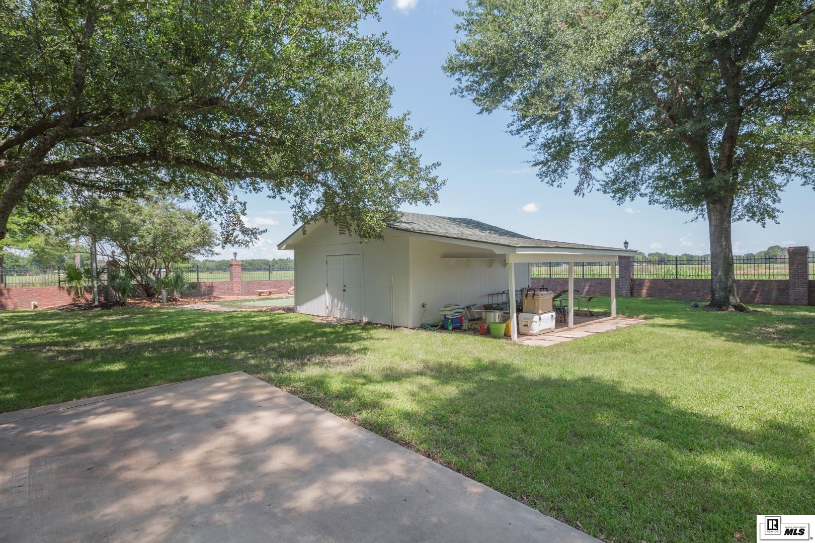 52 Chapman White Road