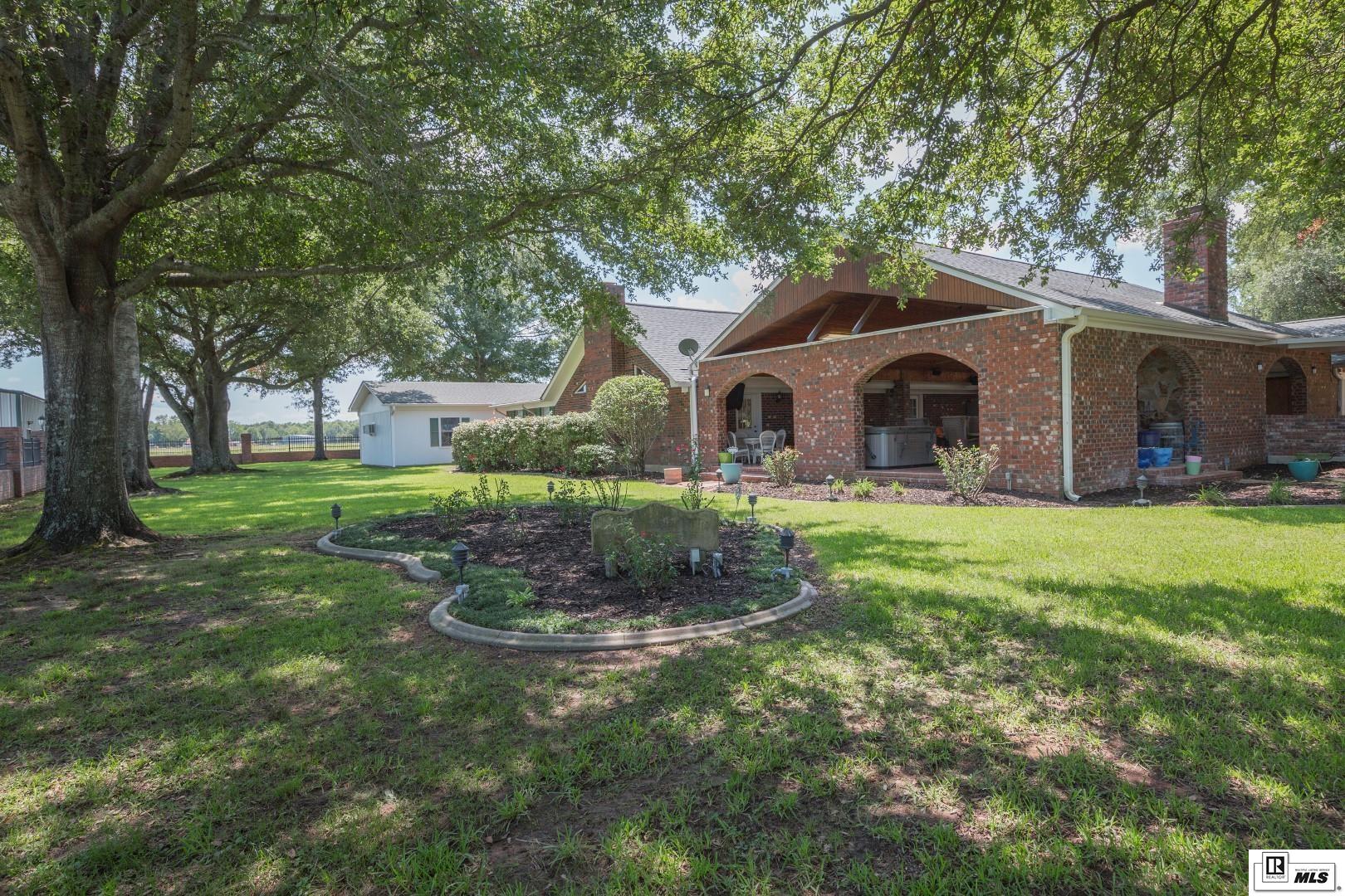 52 Chapman White Road