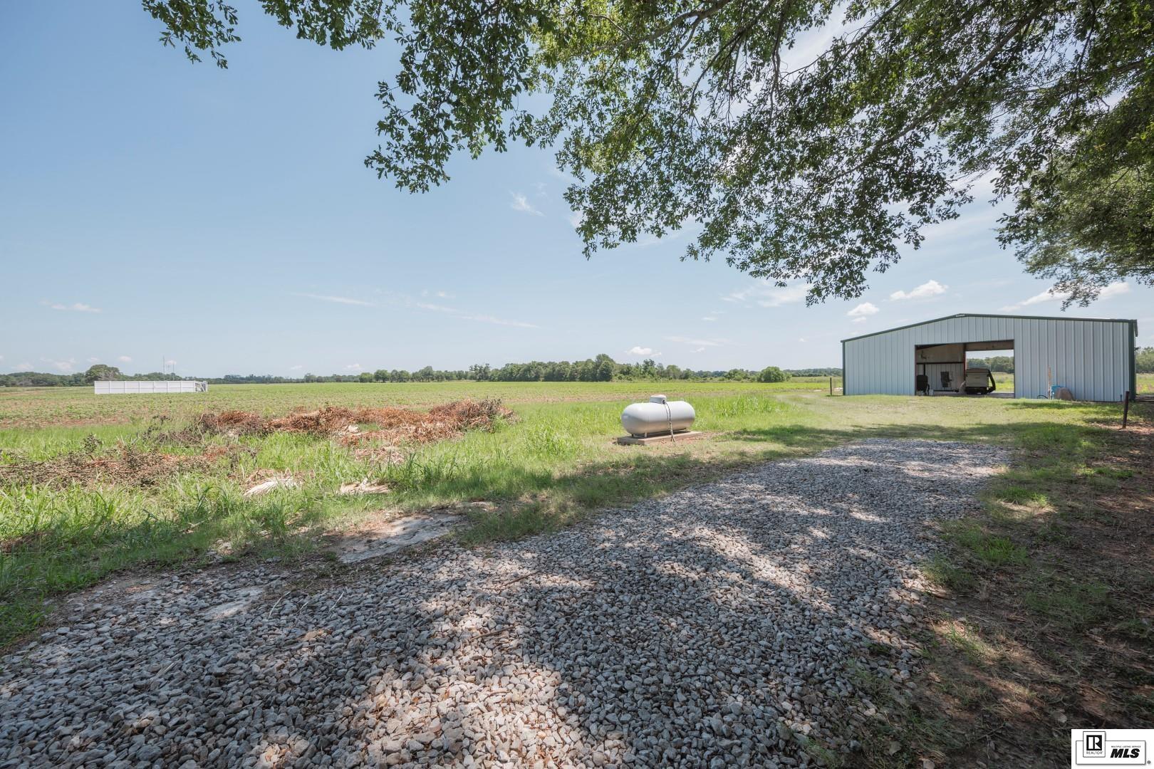 52 Chapman White Road