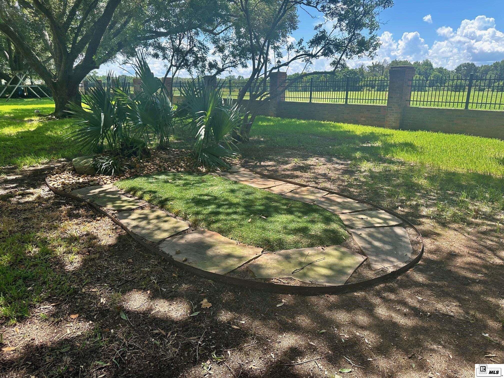 52 Chapman White Road