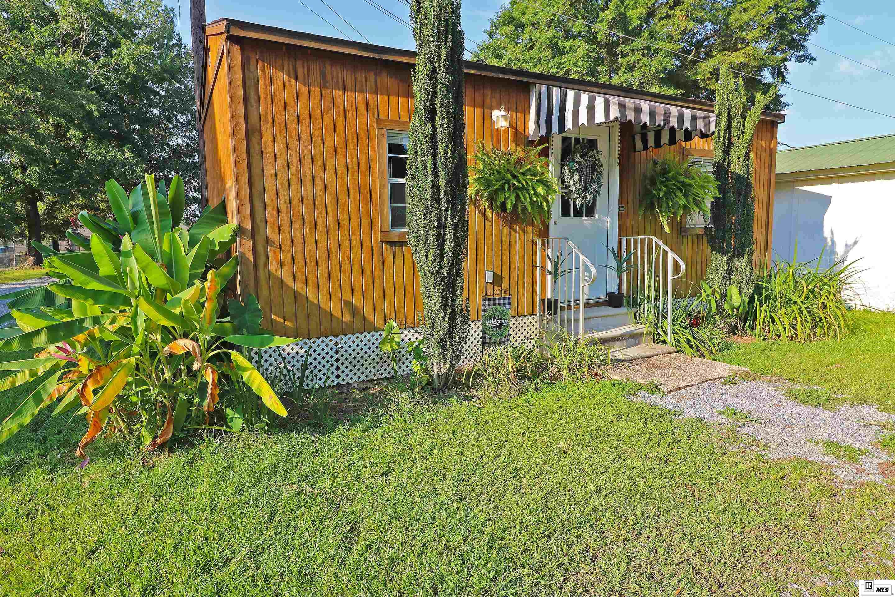 1103 Warren Drive 1005 Warren Dr.