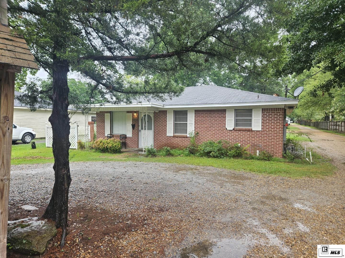 1107 Warren Drive