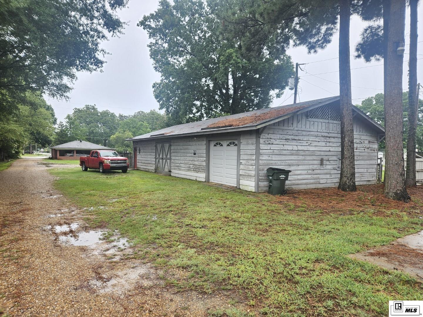 1107 Warren Drive