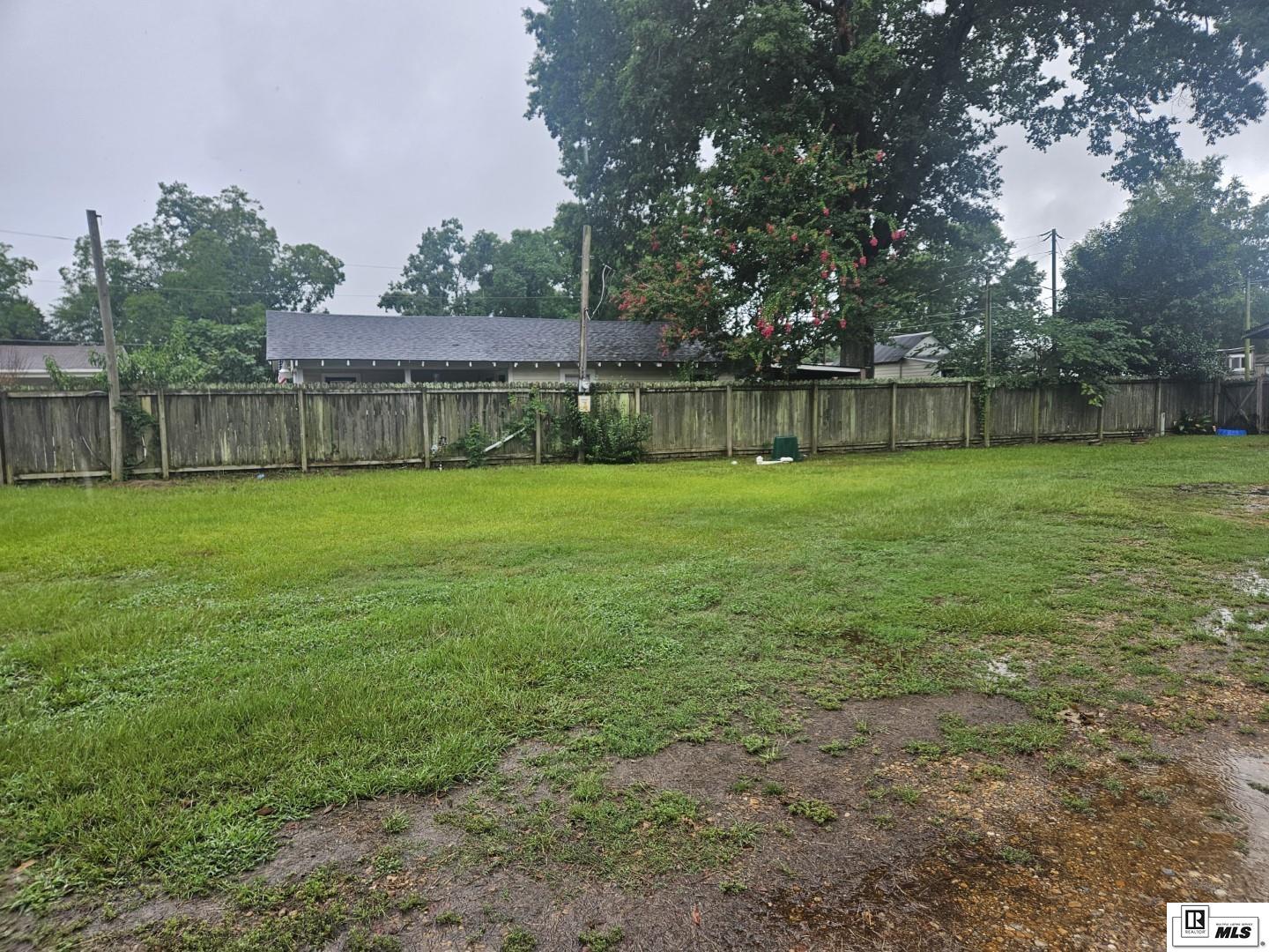 1107 Warren Drive