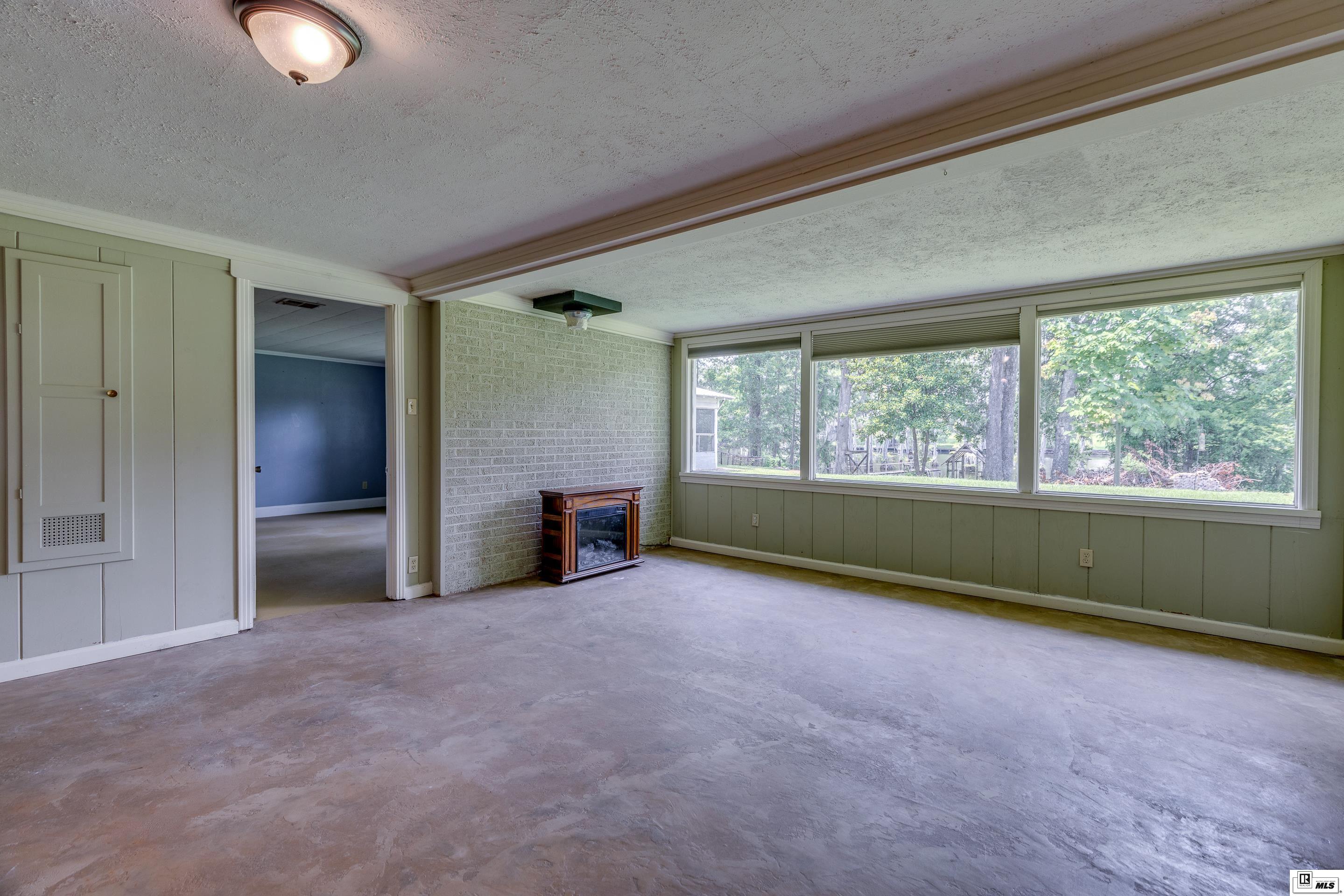 509 Lakeshore Drive