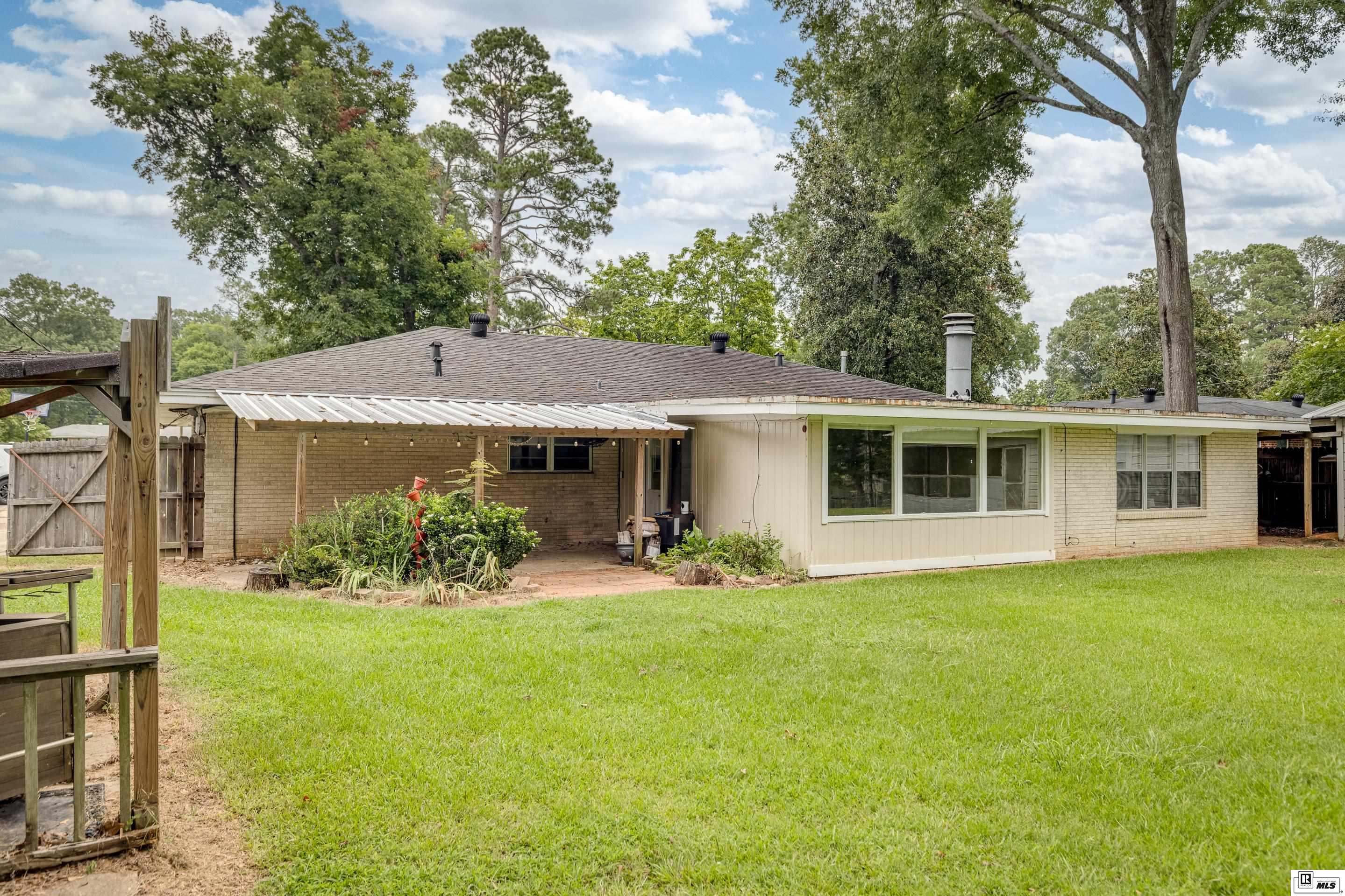 509 Lakeshore Drive