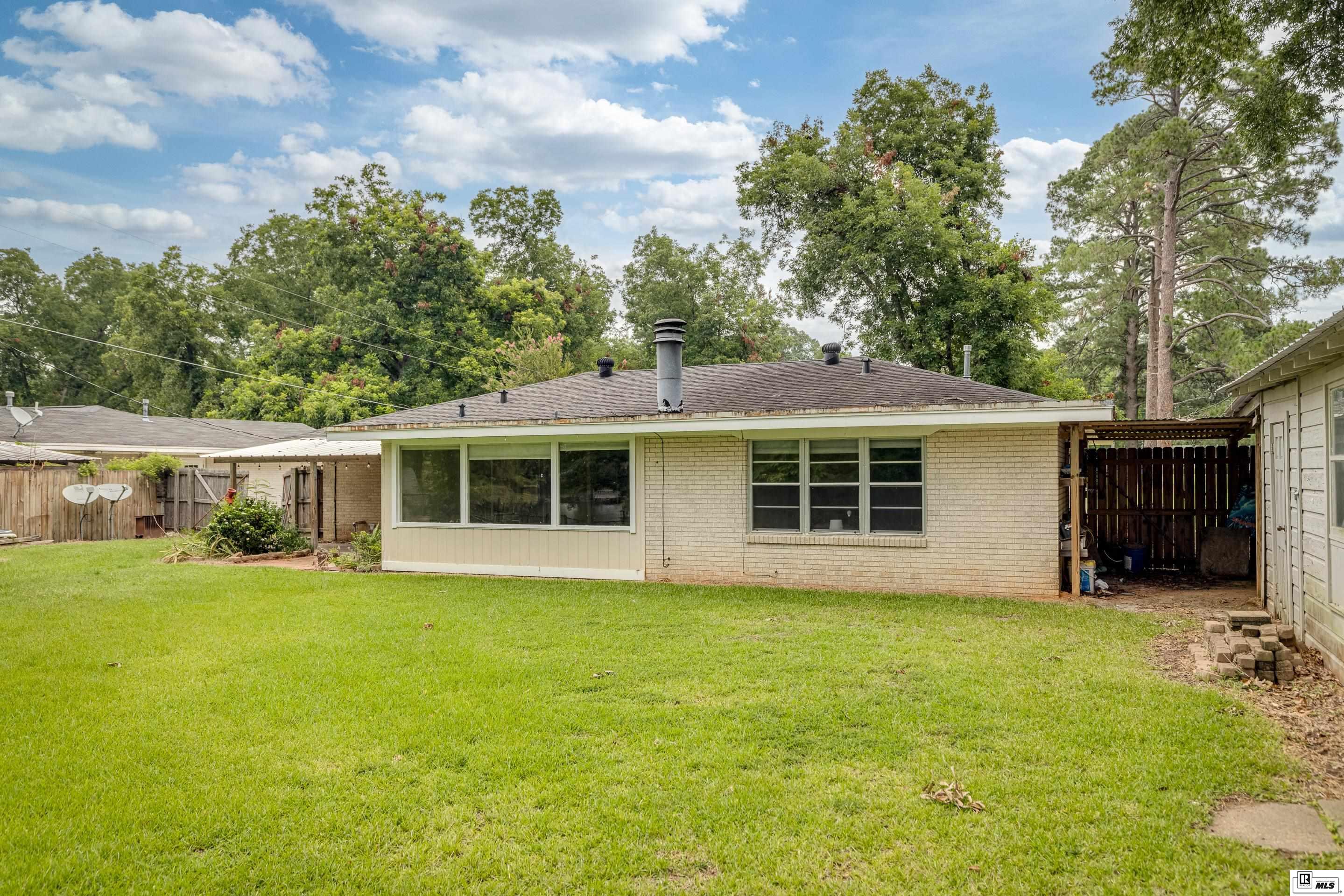 509 Lakeshore Drive