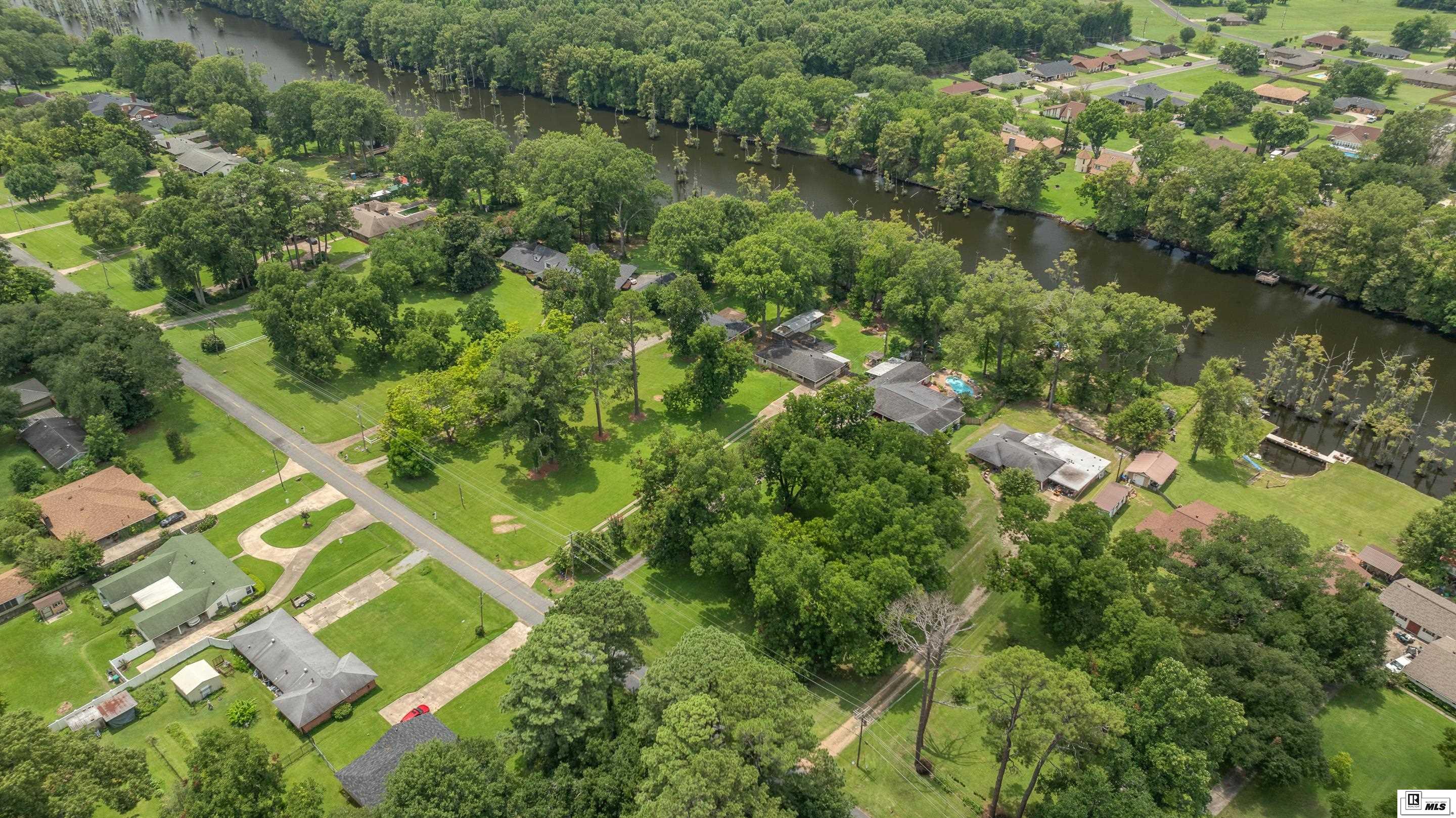 509 Lakeshore Drive