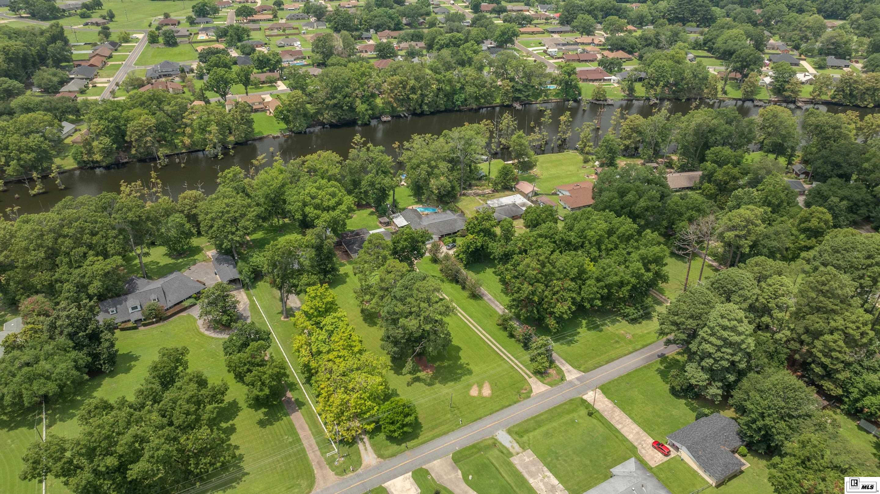 509 Lakeshore Drive