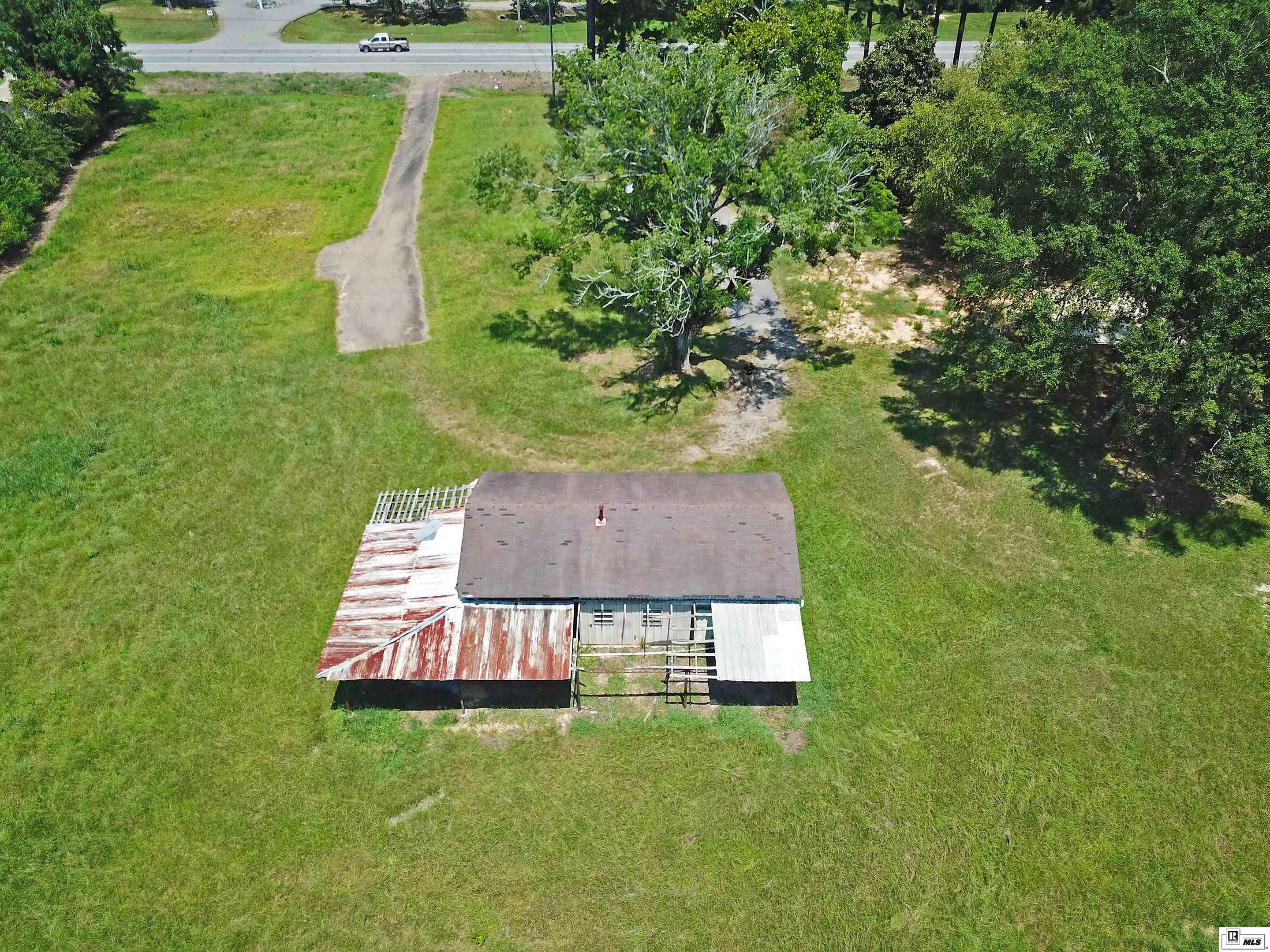 3015 Arkansas Road