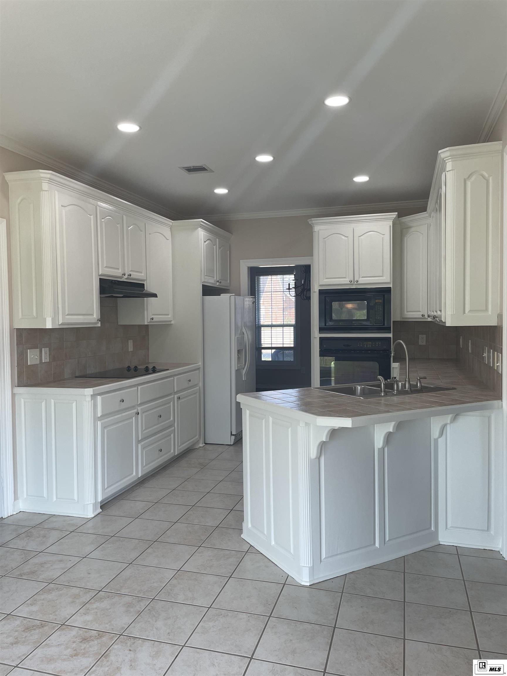 412 East Frenchman's Bend Road