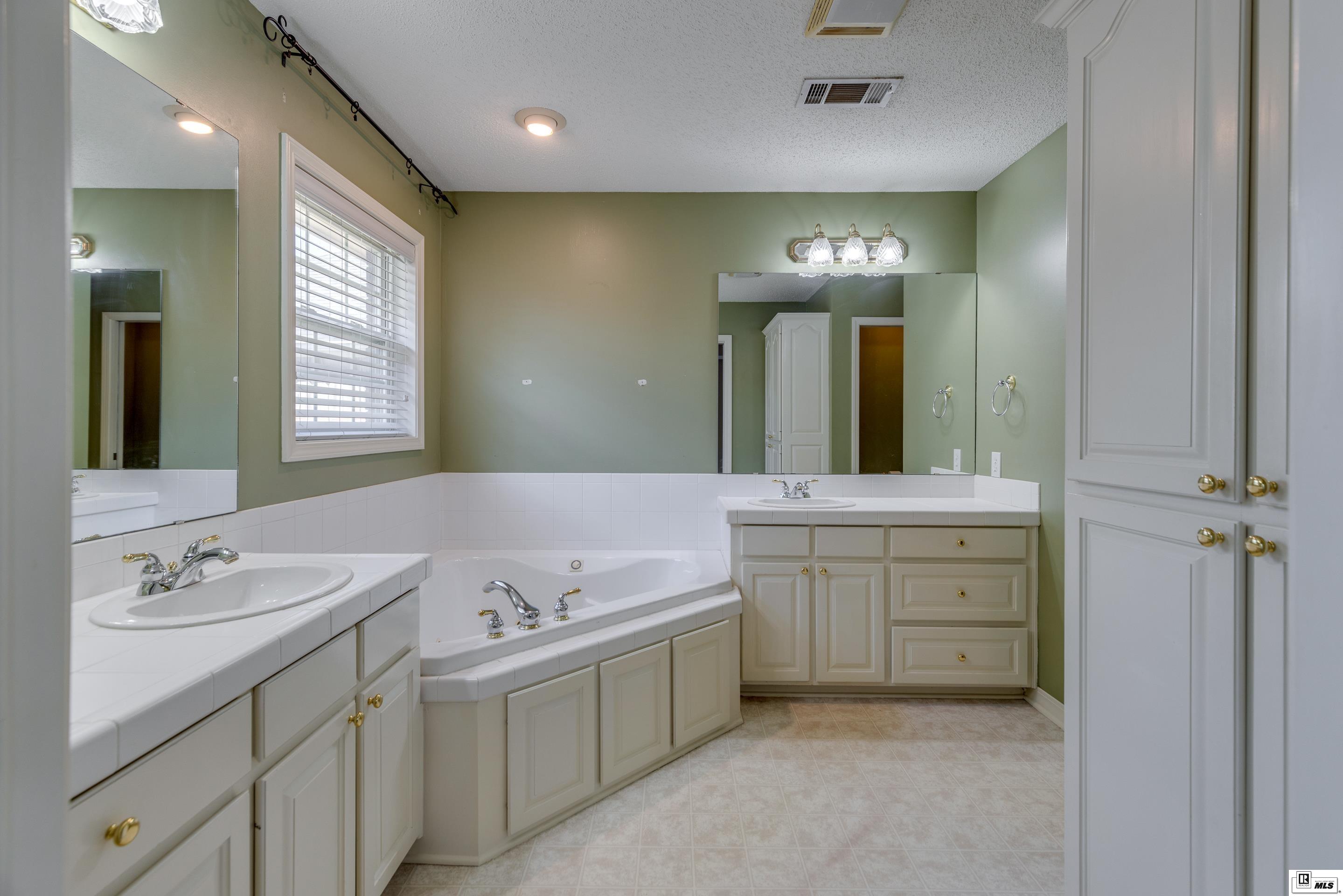 2703 Magellan Place