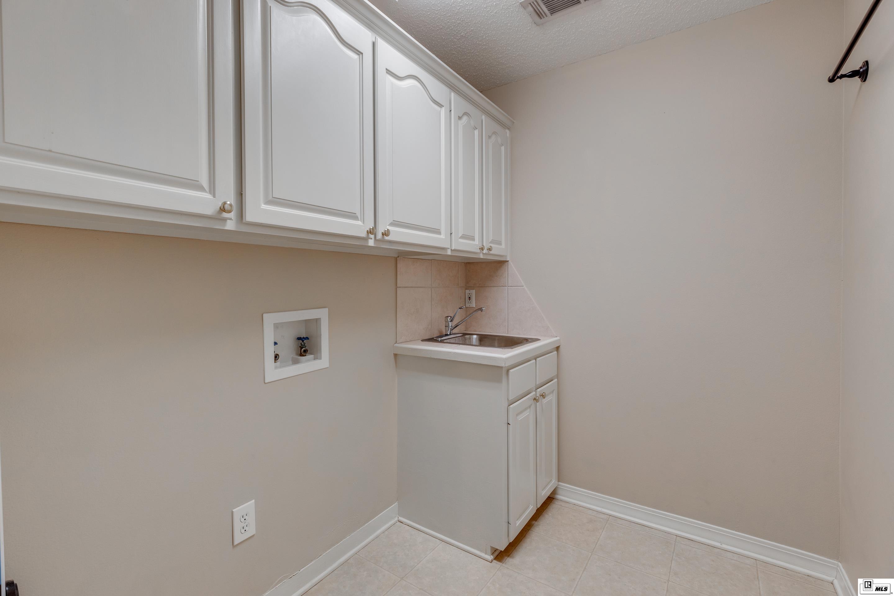 2703 Magellan Place