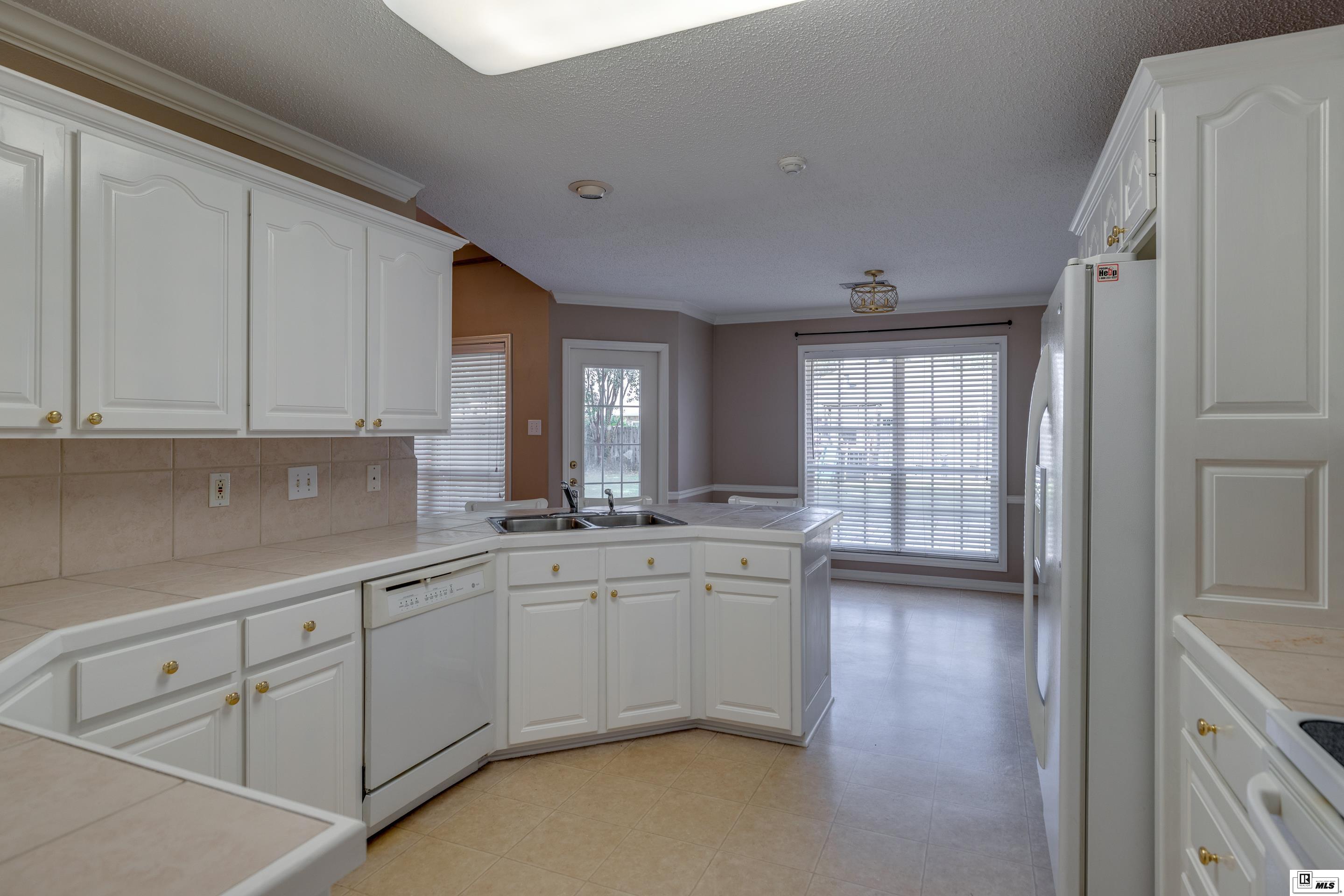 2703 Magellan Place