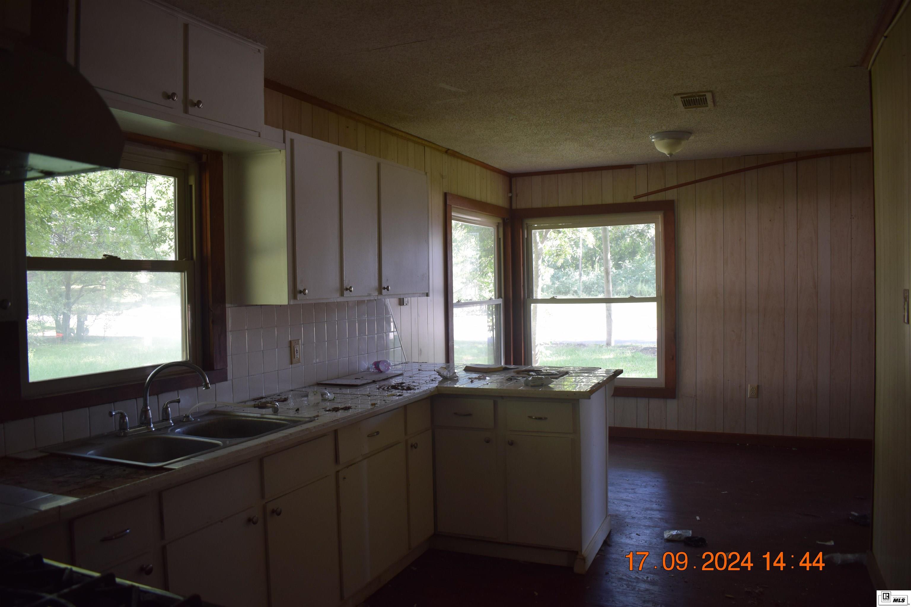 201 Walnut Avenue