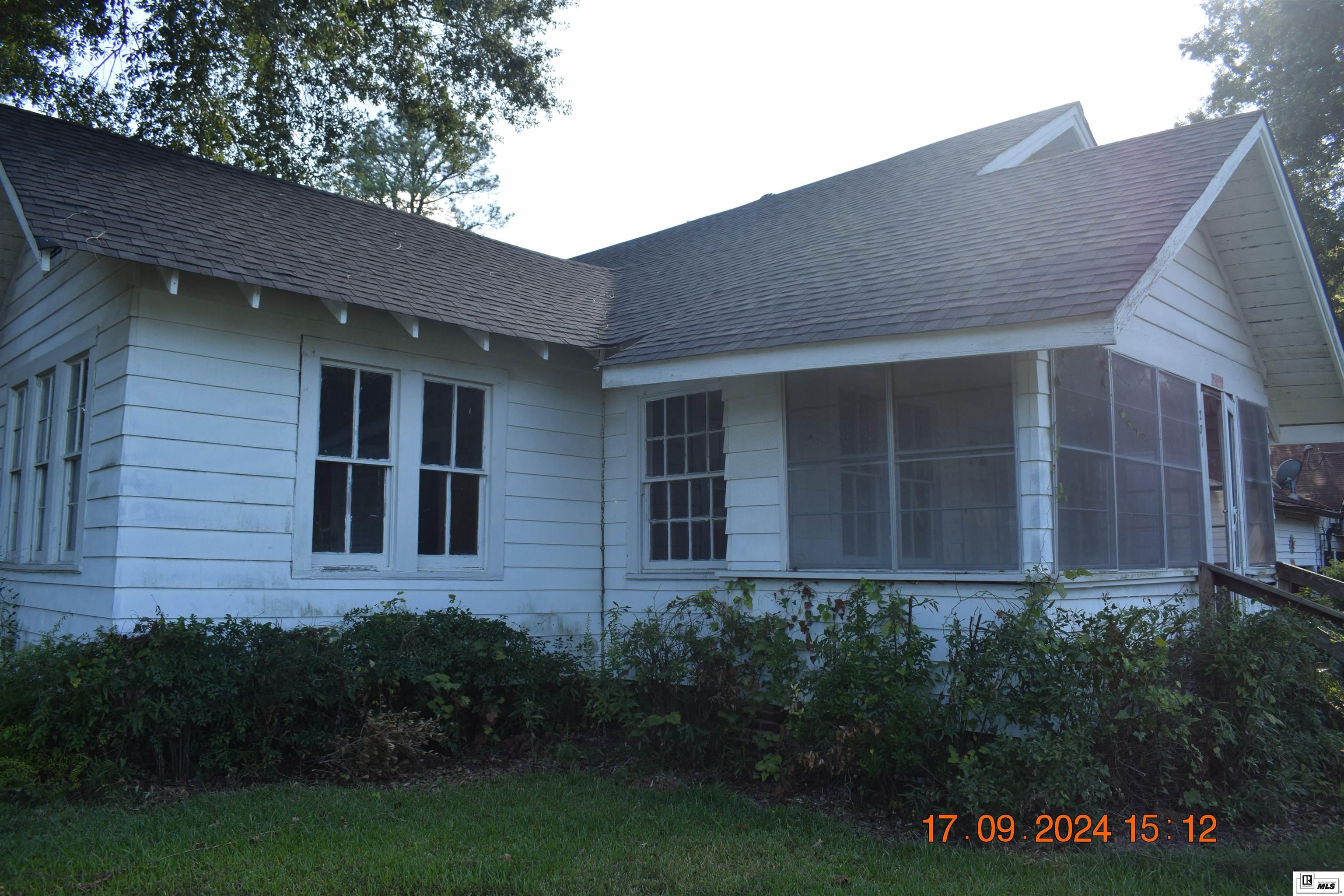 201 Walnut Avenue