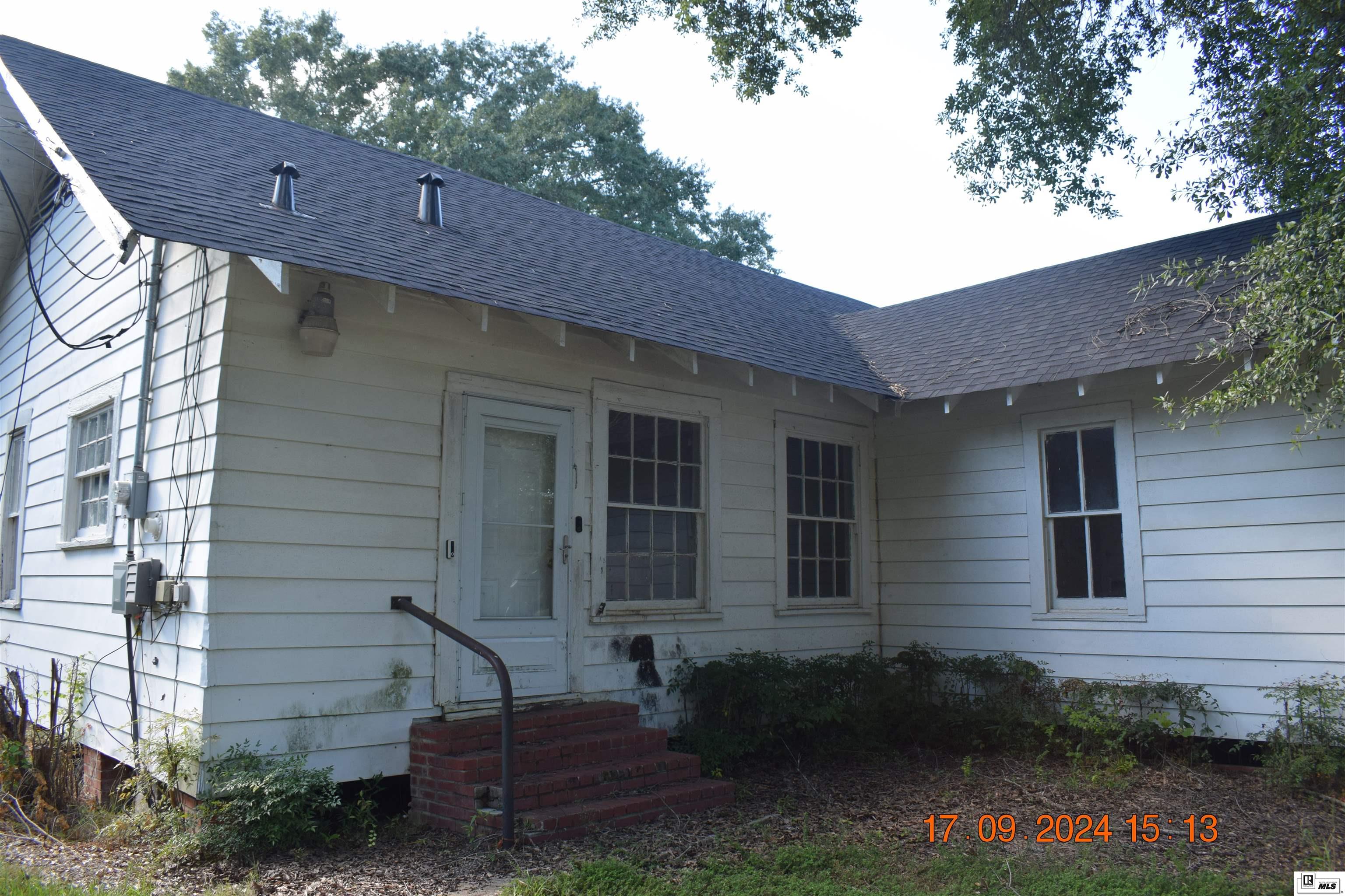 201 Walnut Avenue