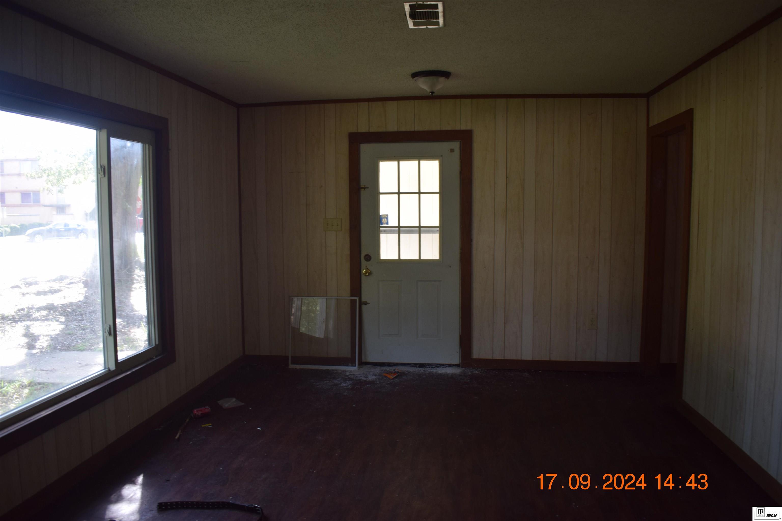 201 Walnut Avenue