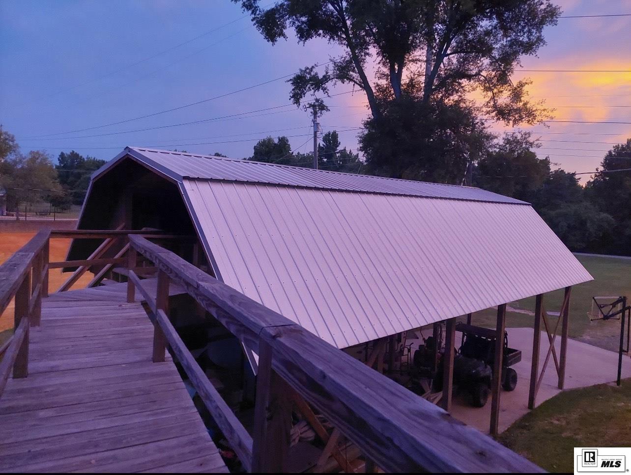 305 River Oaks Drive Extension