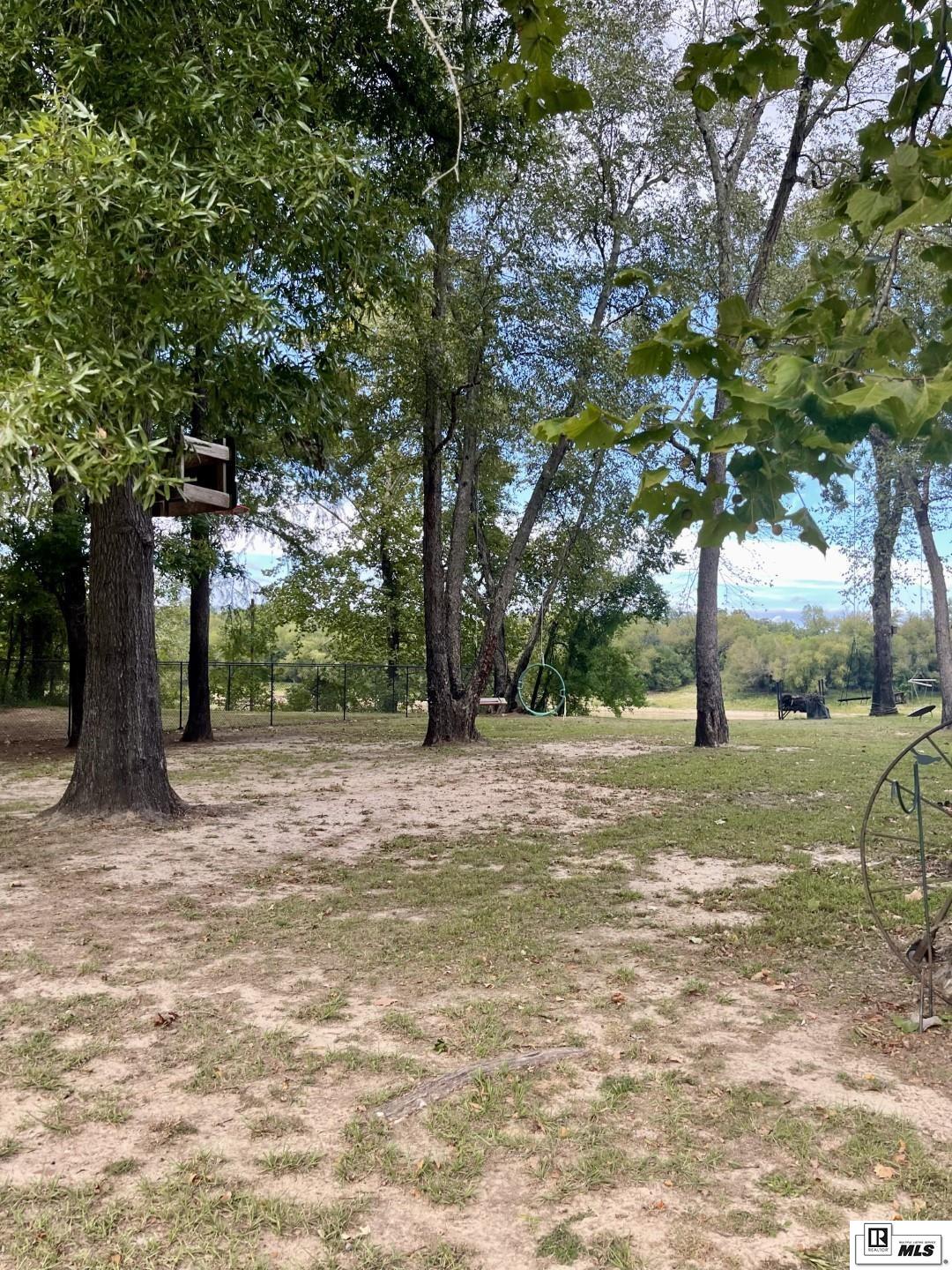305 River Oaks Drive Extension