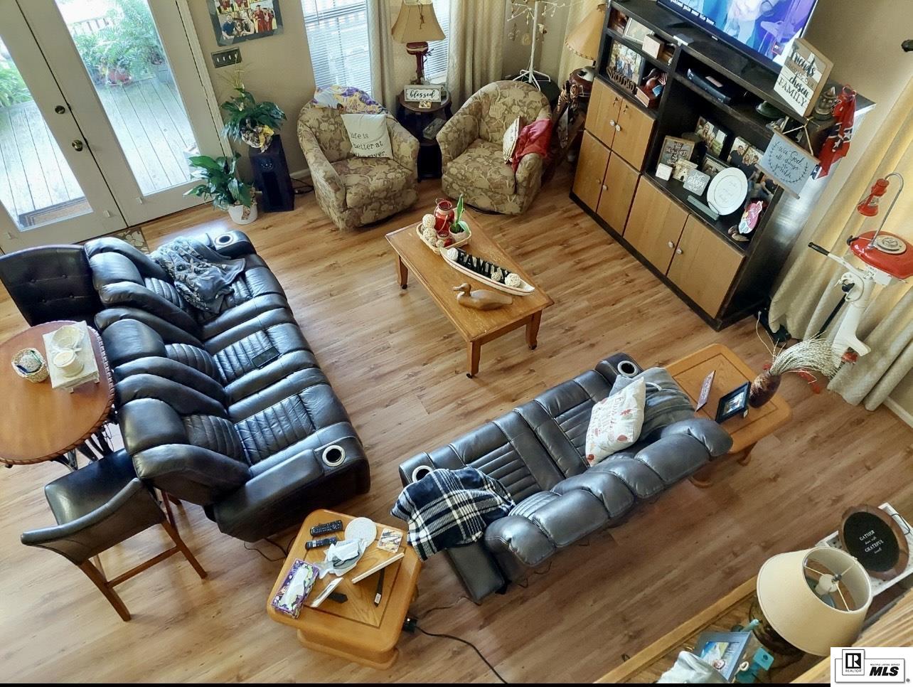 305 River Oaks Drive Extension