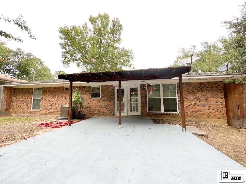 423 Hillside Circle