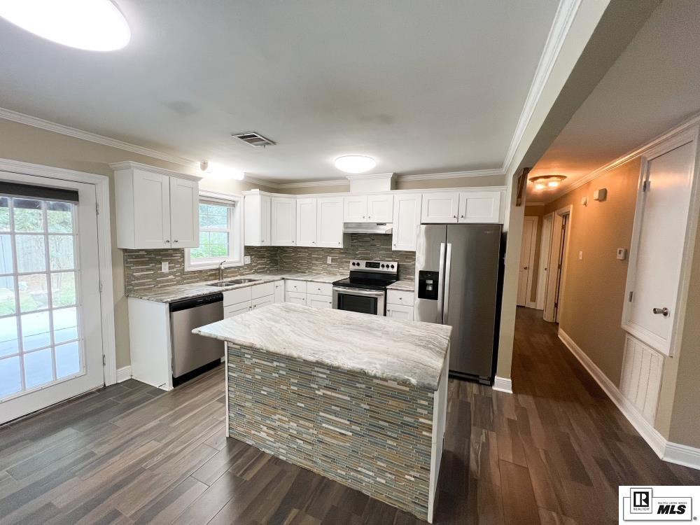 423 Hillside Circle