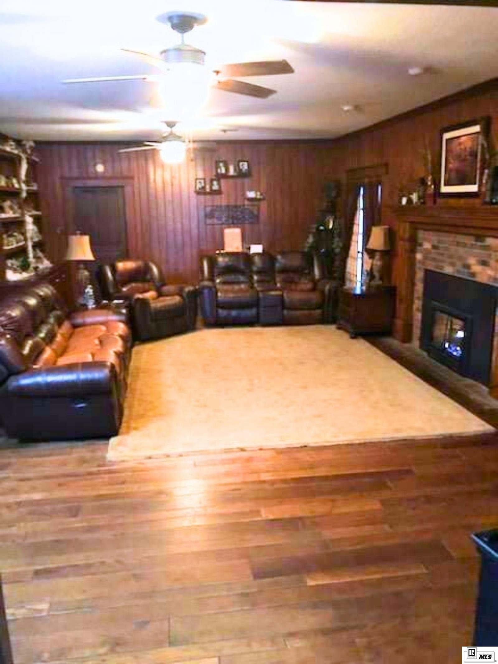 6388 Highway 17