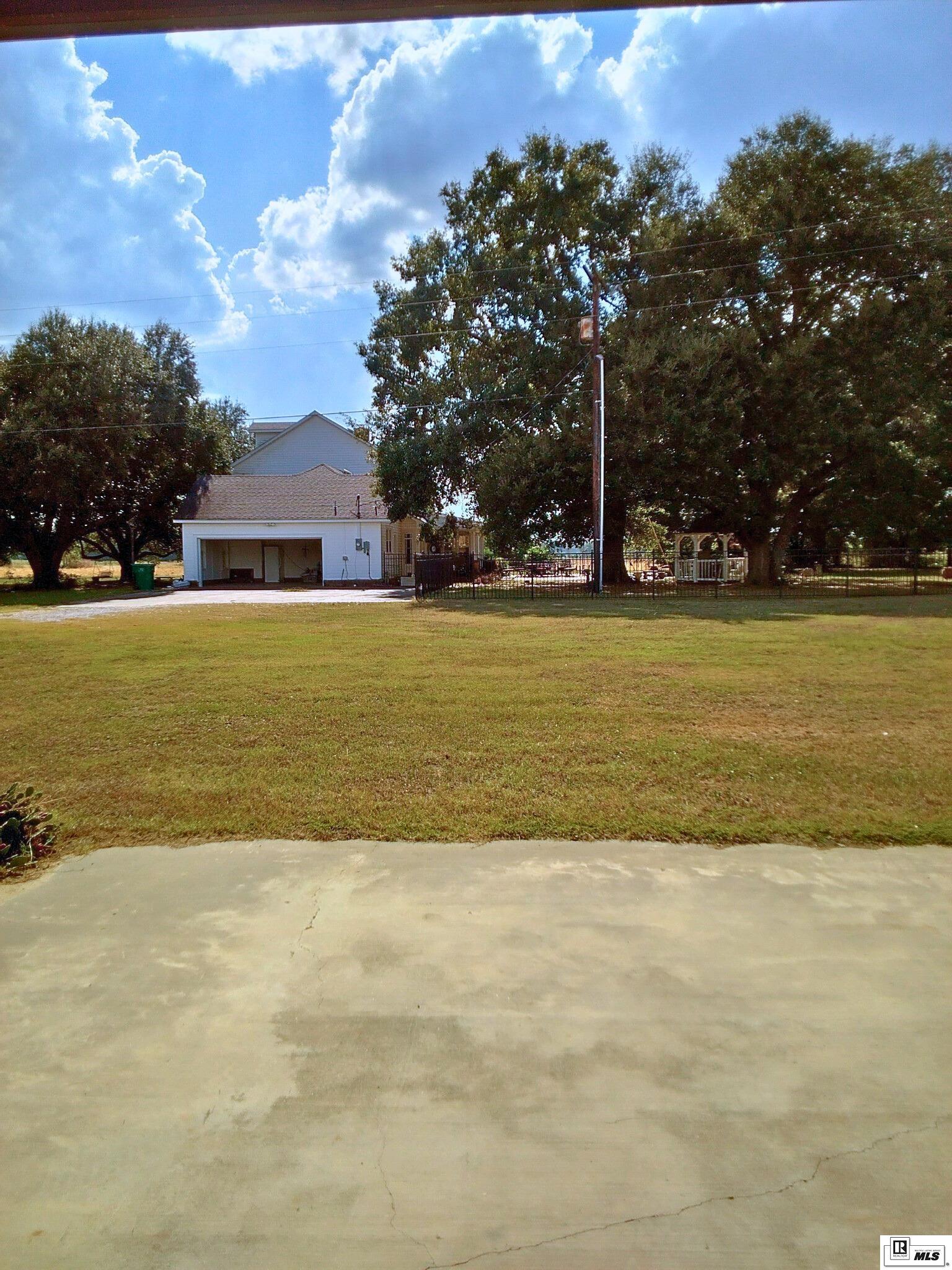 6388 Highway 17