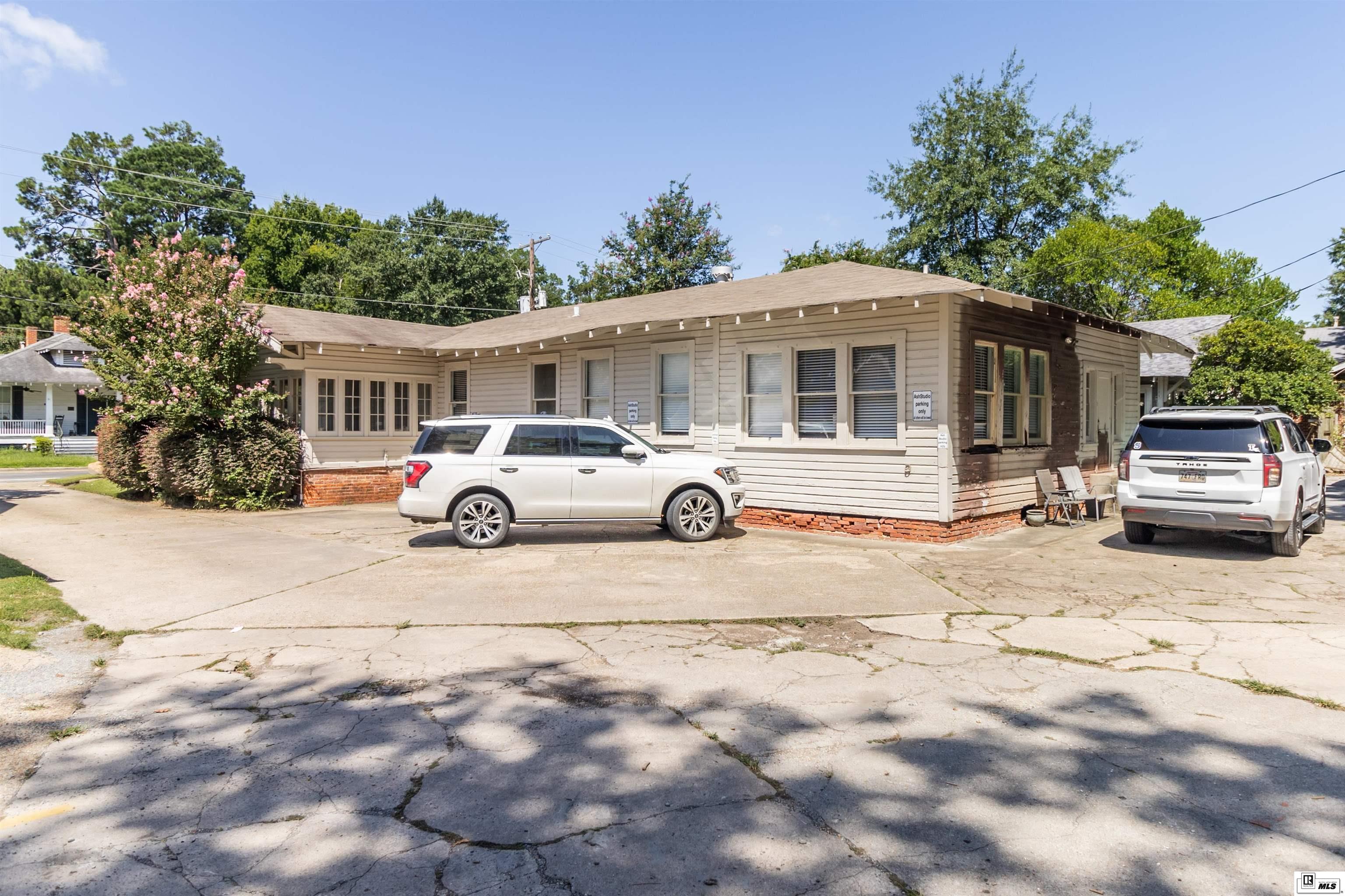 1006/1008 3rd  Street