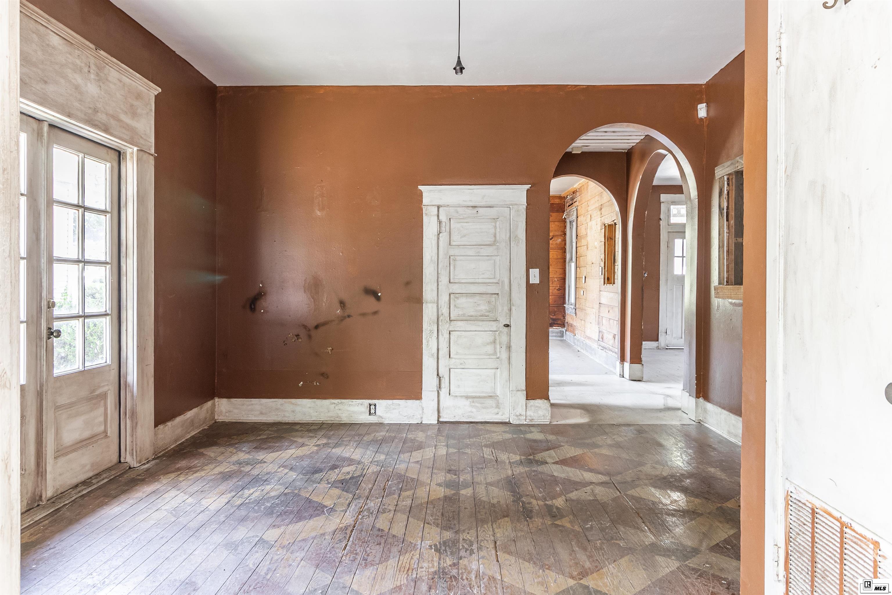 1006/1008 3rd  Street