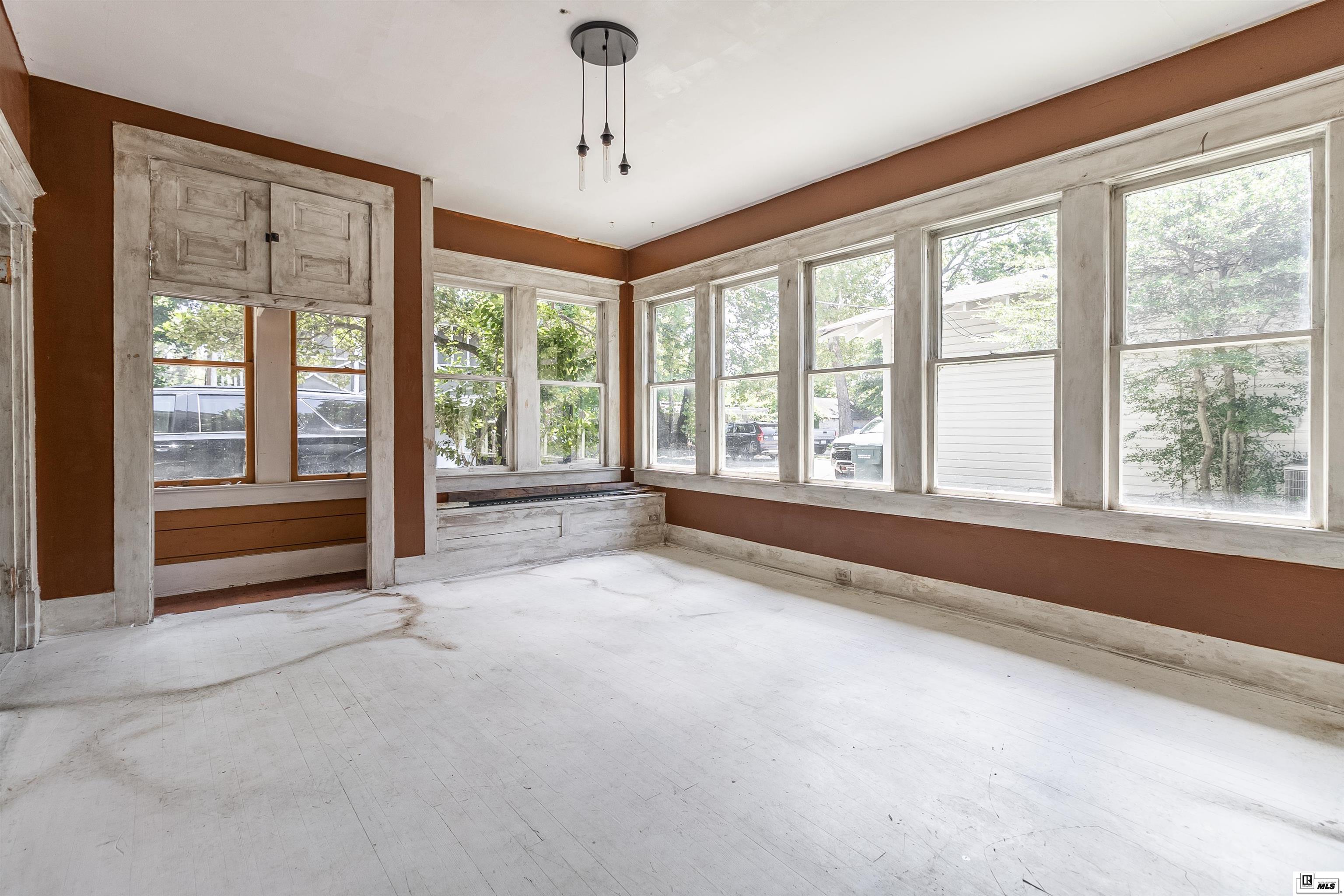 1006/1008 3rd  Street