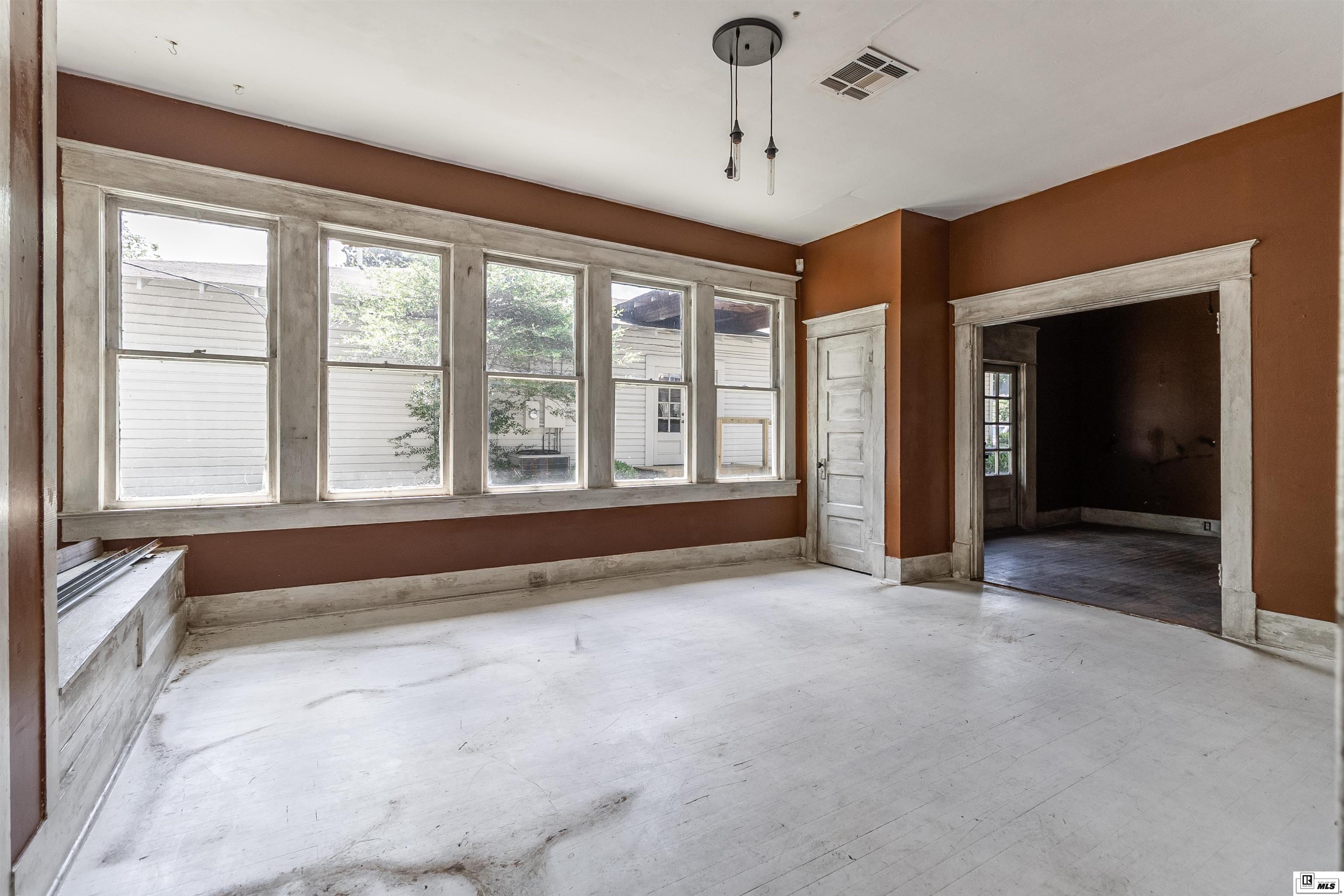 1006/1008 3rd  Street