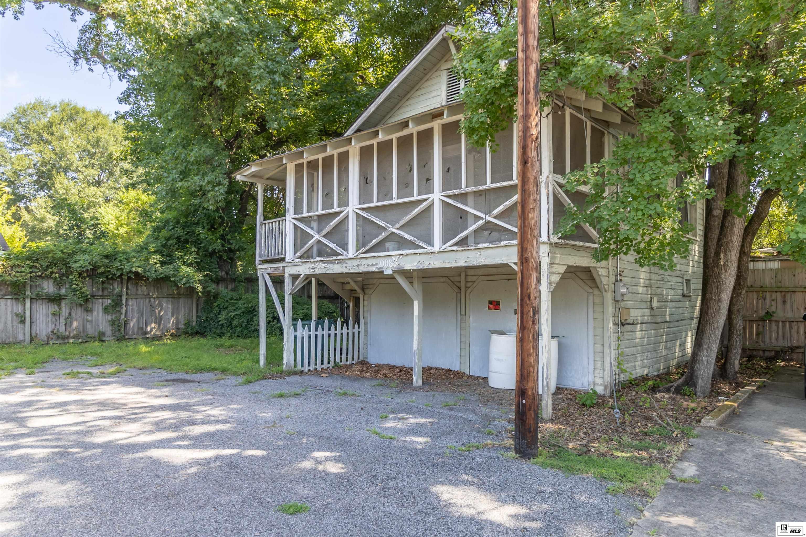 1006/1008 3rd  Street