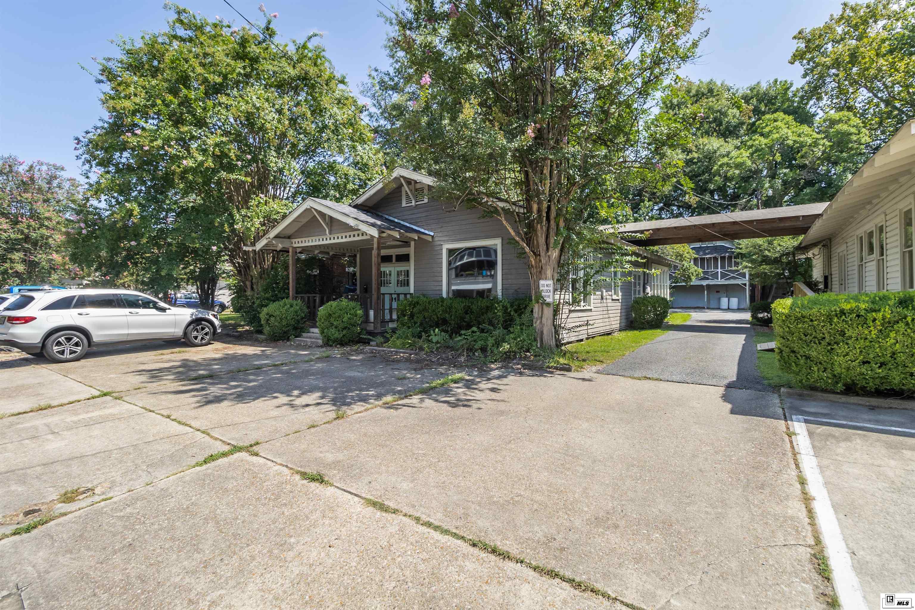 1006/1008 3rd  Street