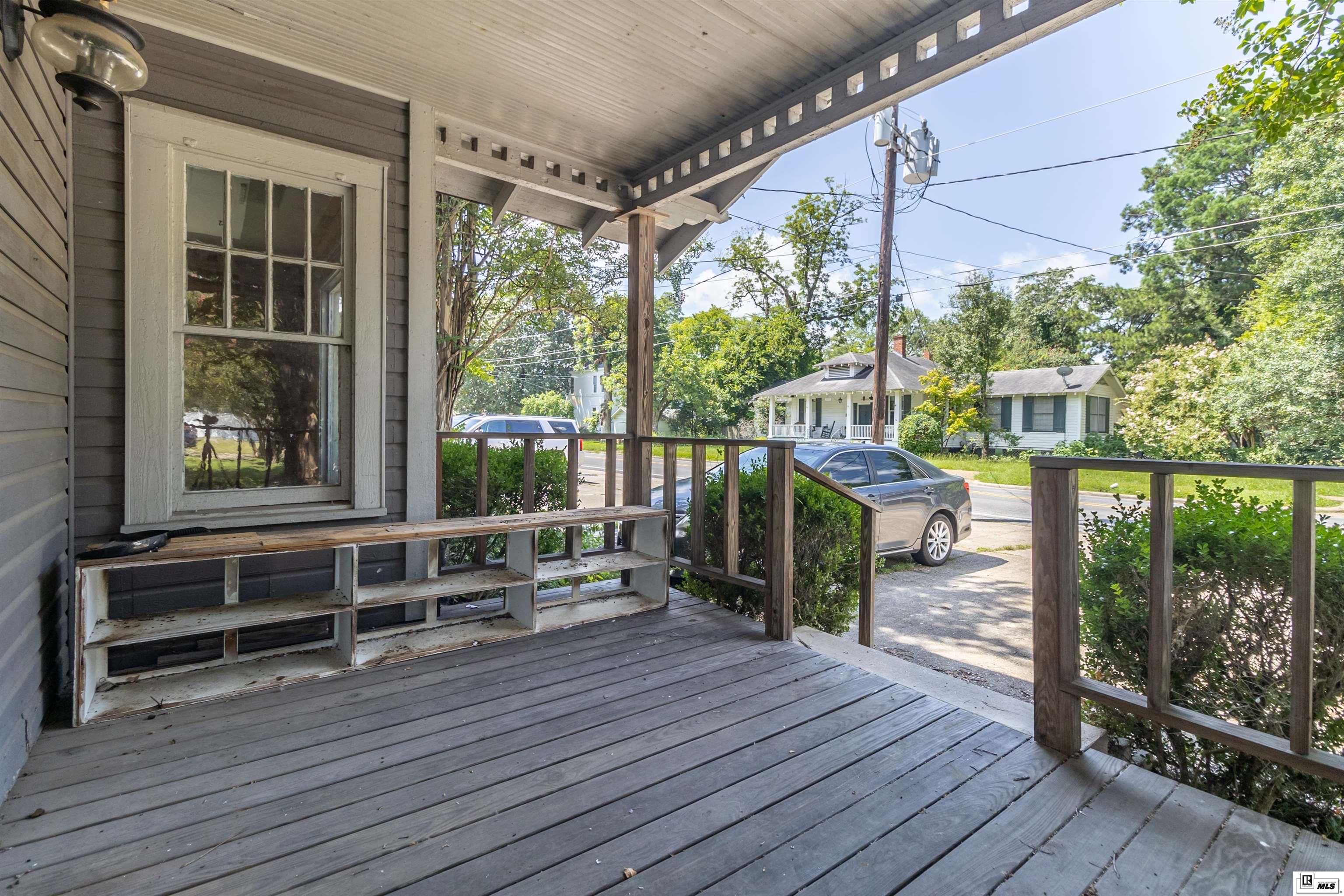 1006/1008 3rd  Street