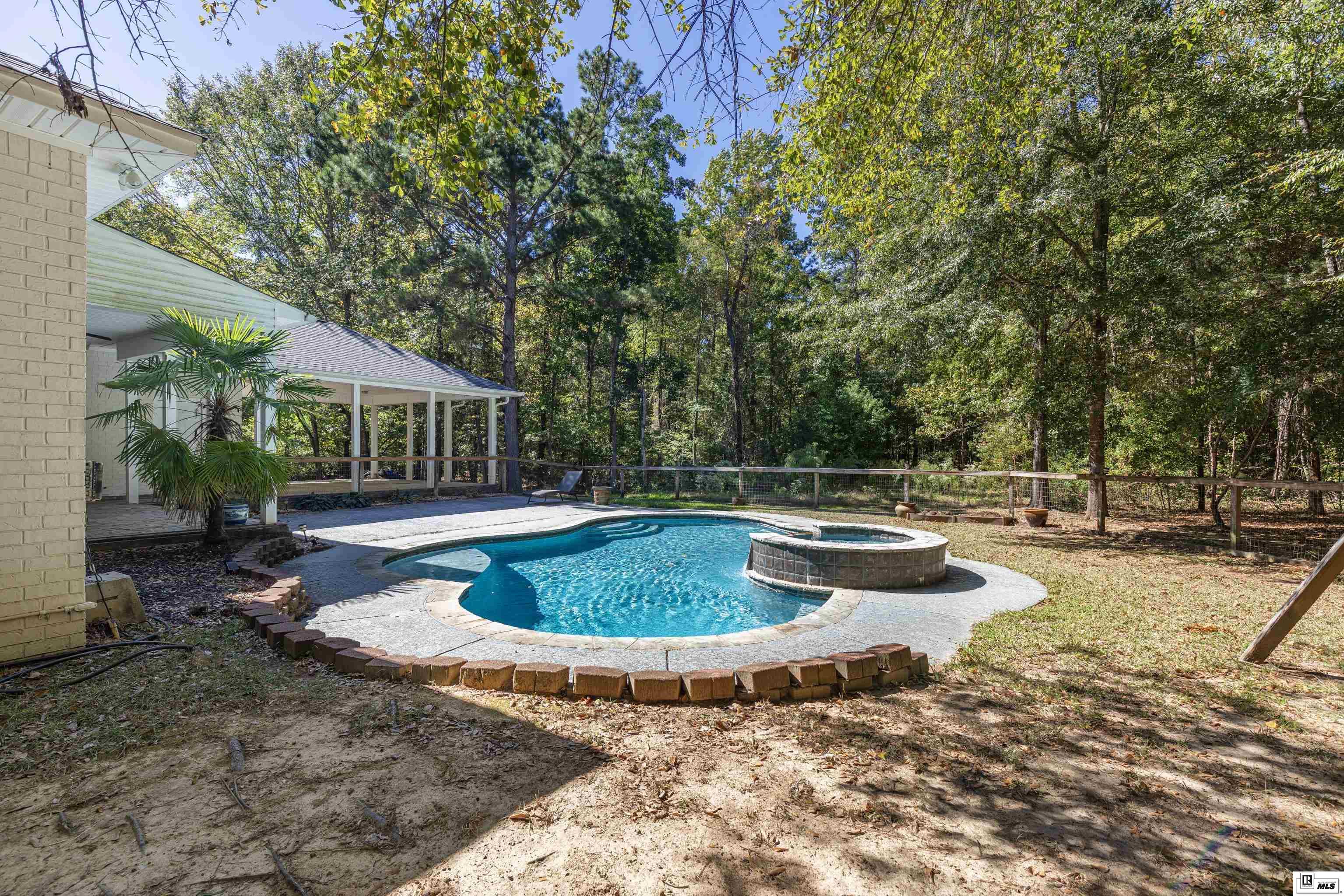 112 Deerfield Drive
