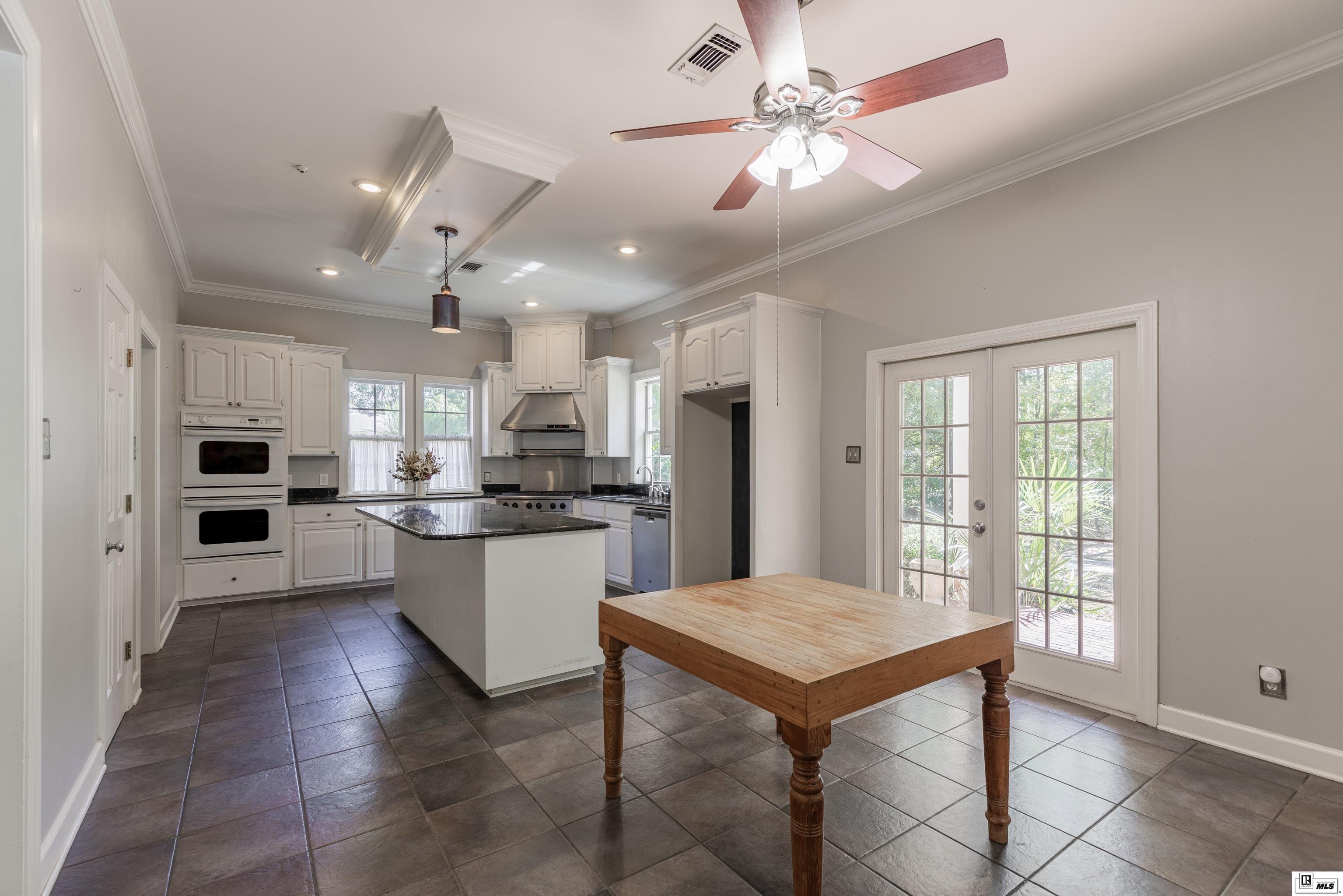 112 Deerfield Drive