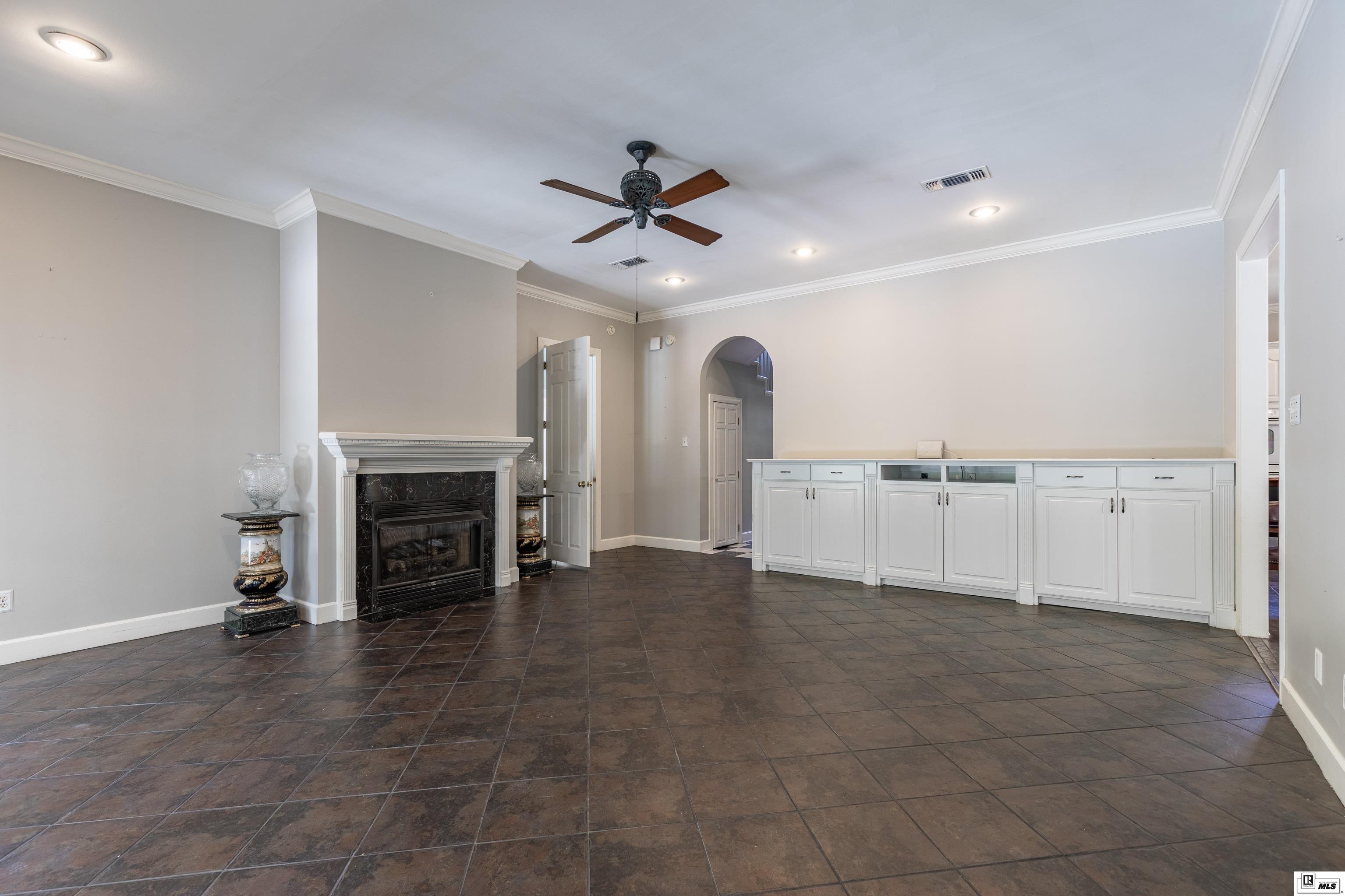 112 Deerfield Drive