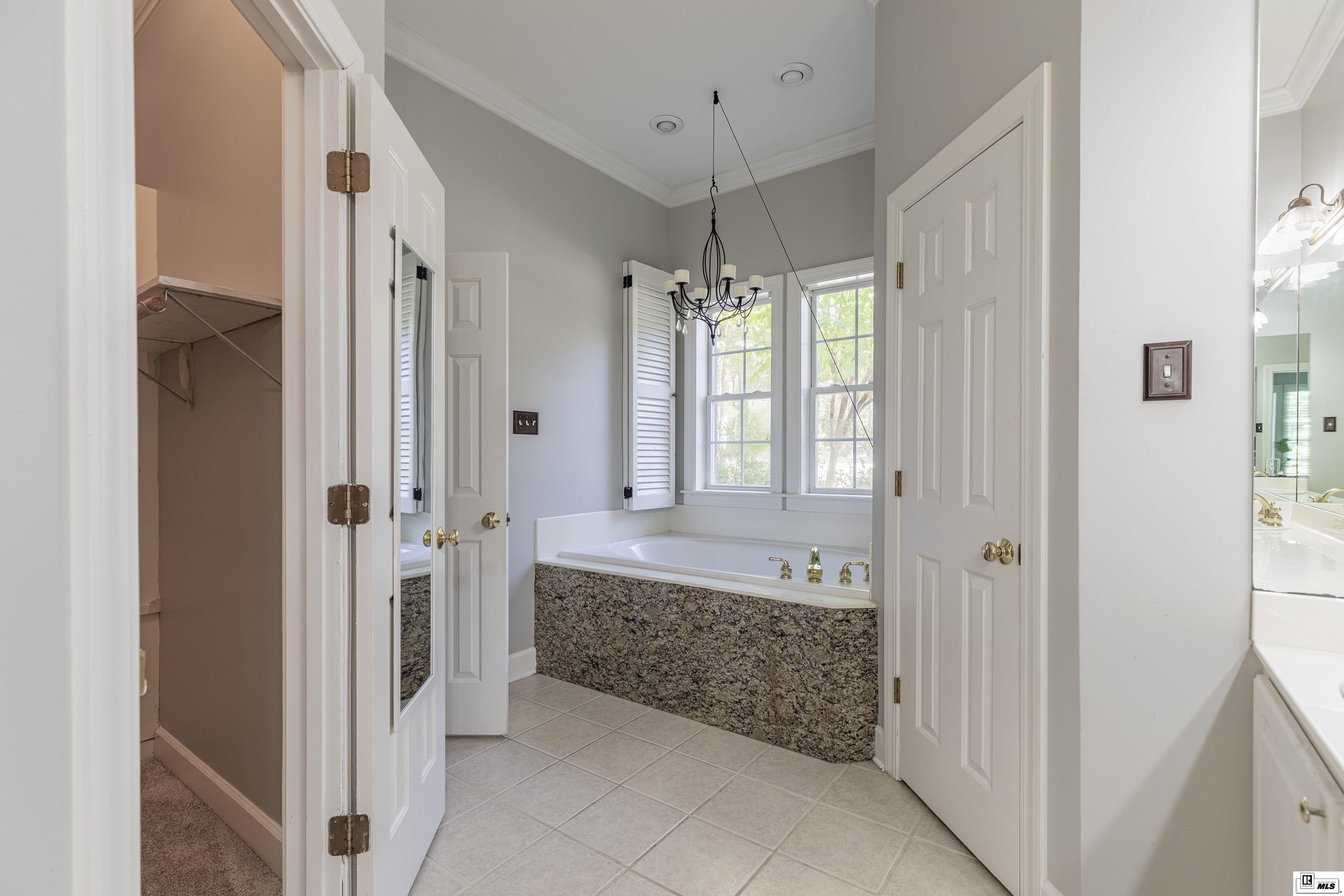 112 Deerfield Drive