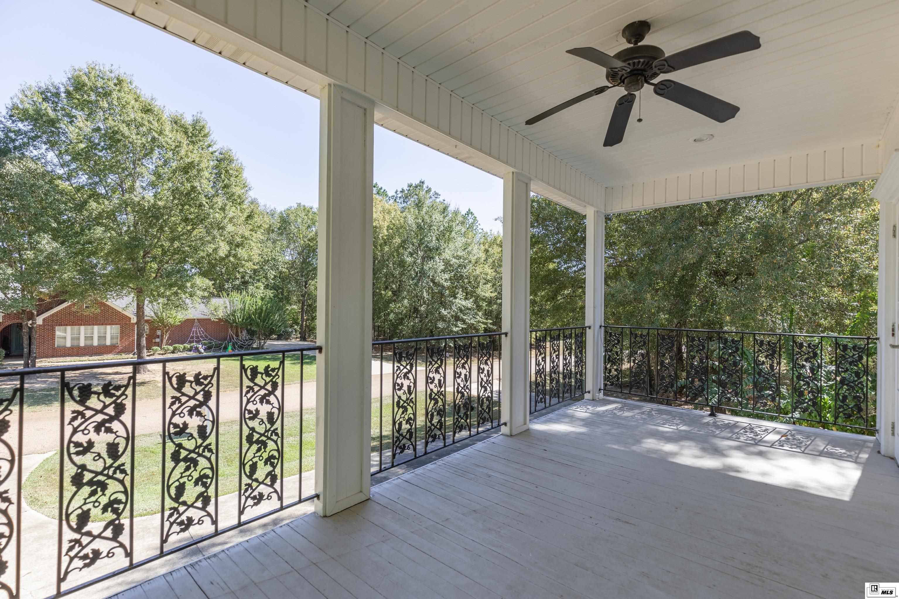 112 Deerfield Drive