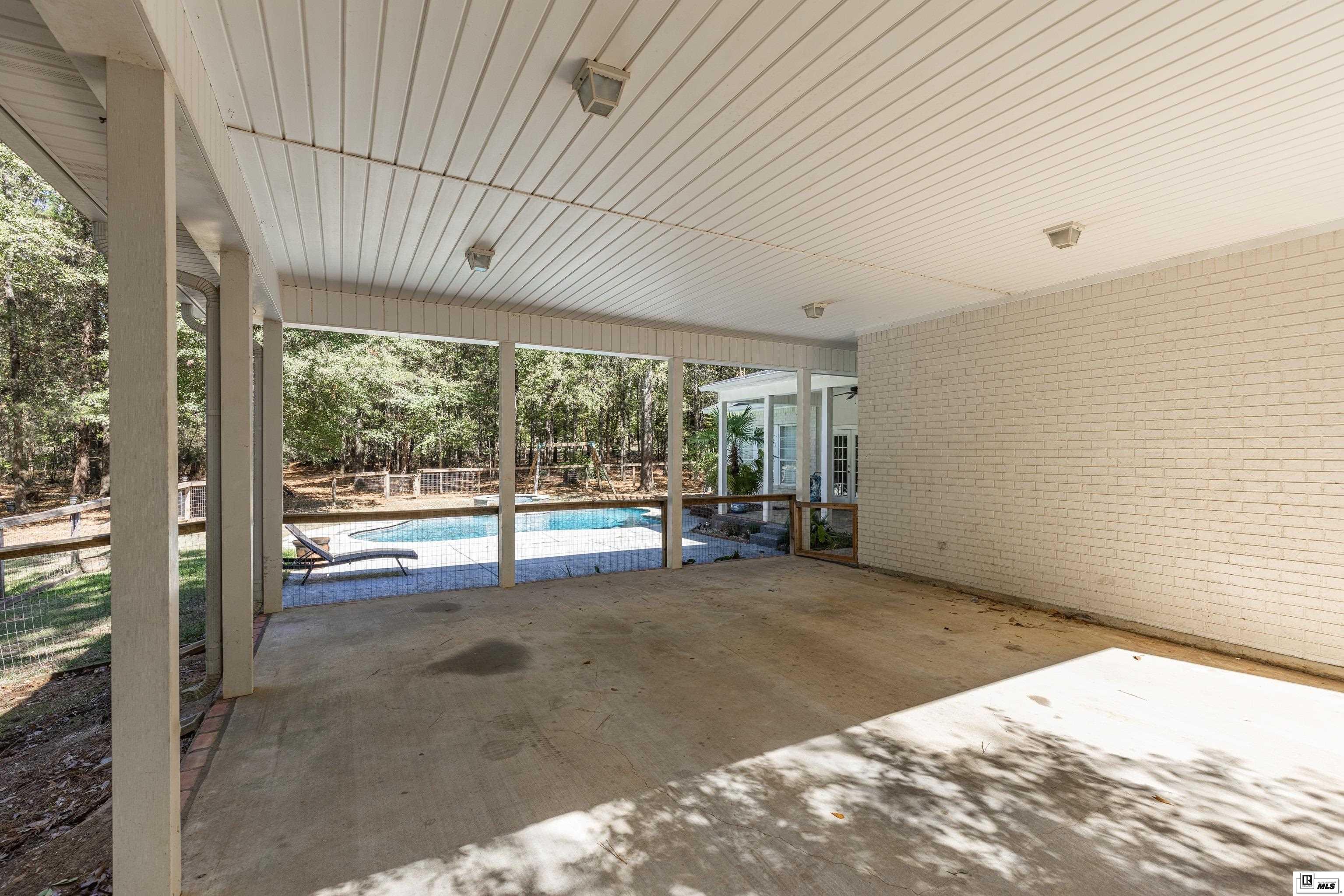 112 Deerfield Drive