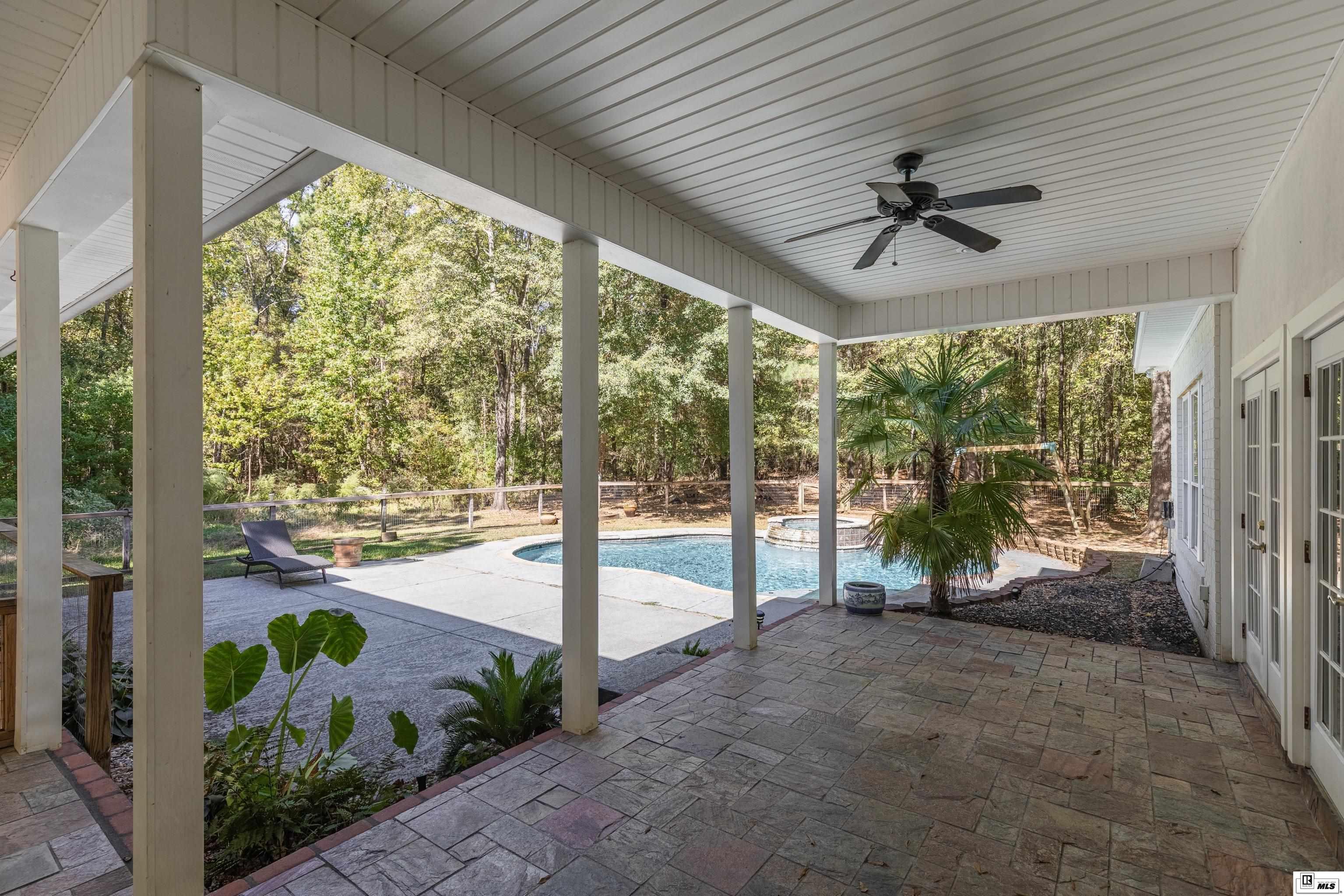 112 Deerfield Drive
