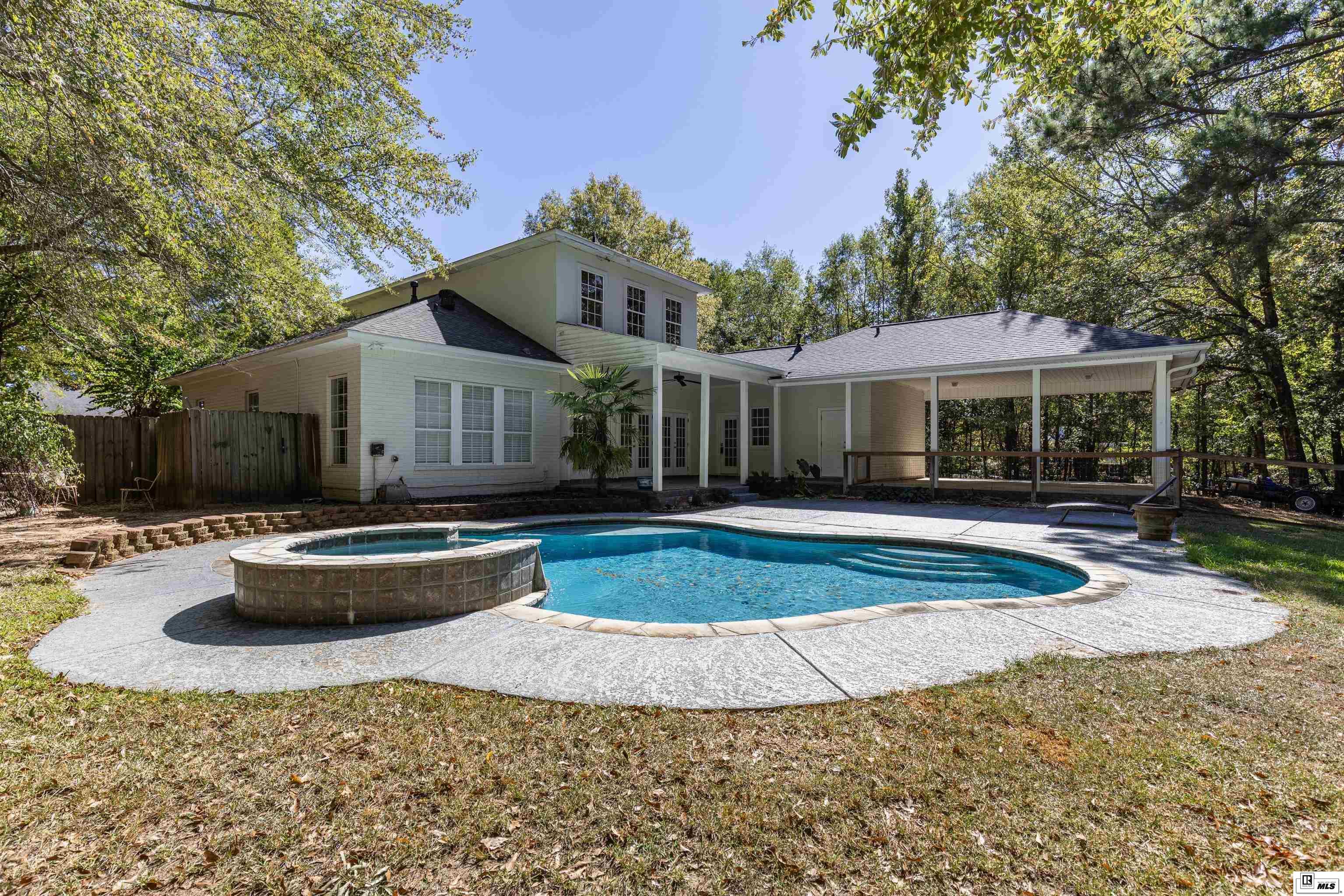 112 Deerfield Drive