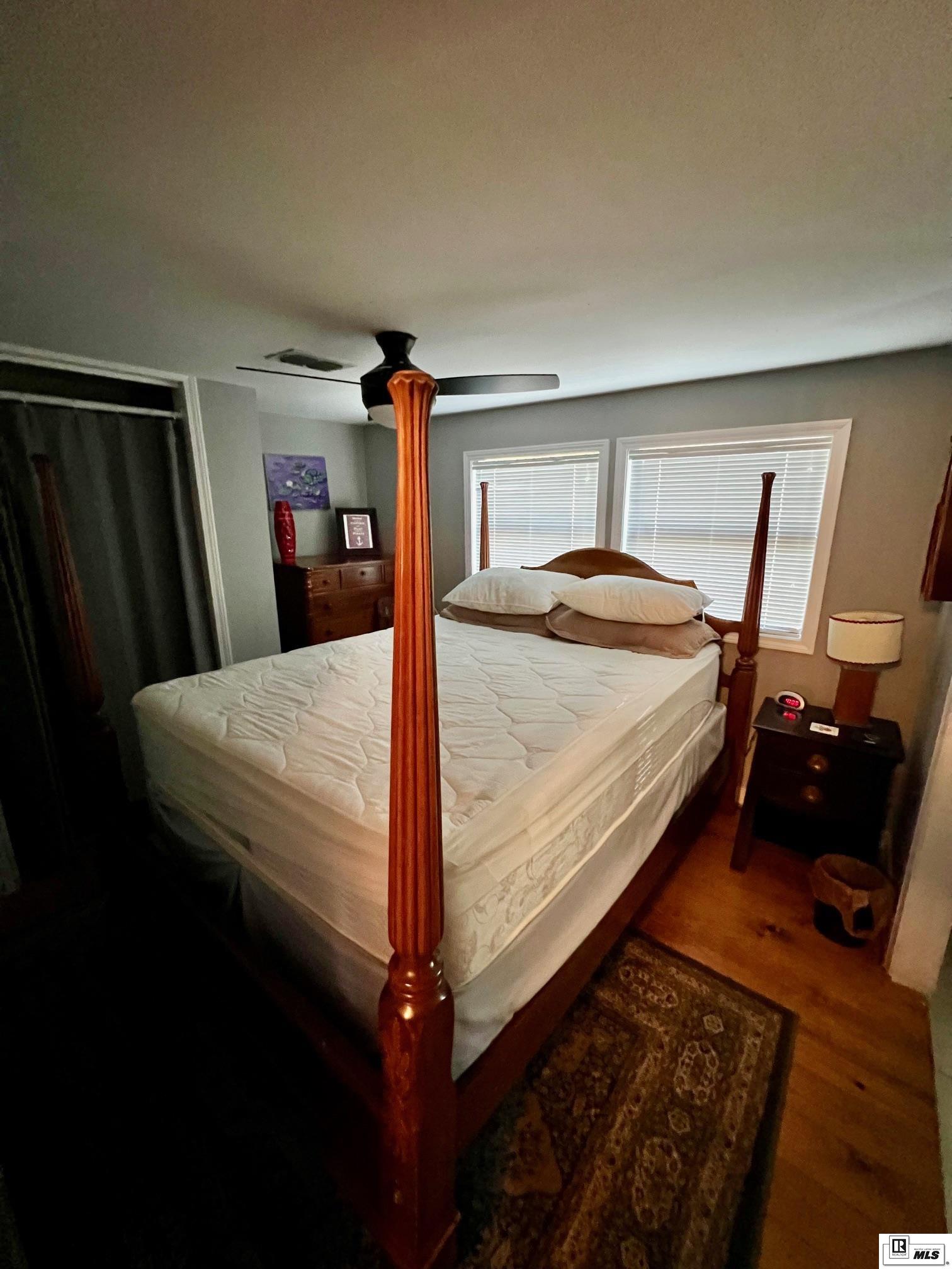 1245 Harmon Loop