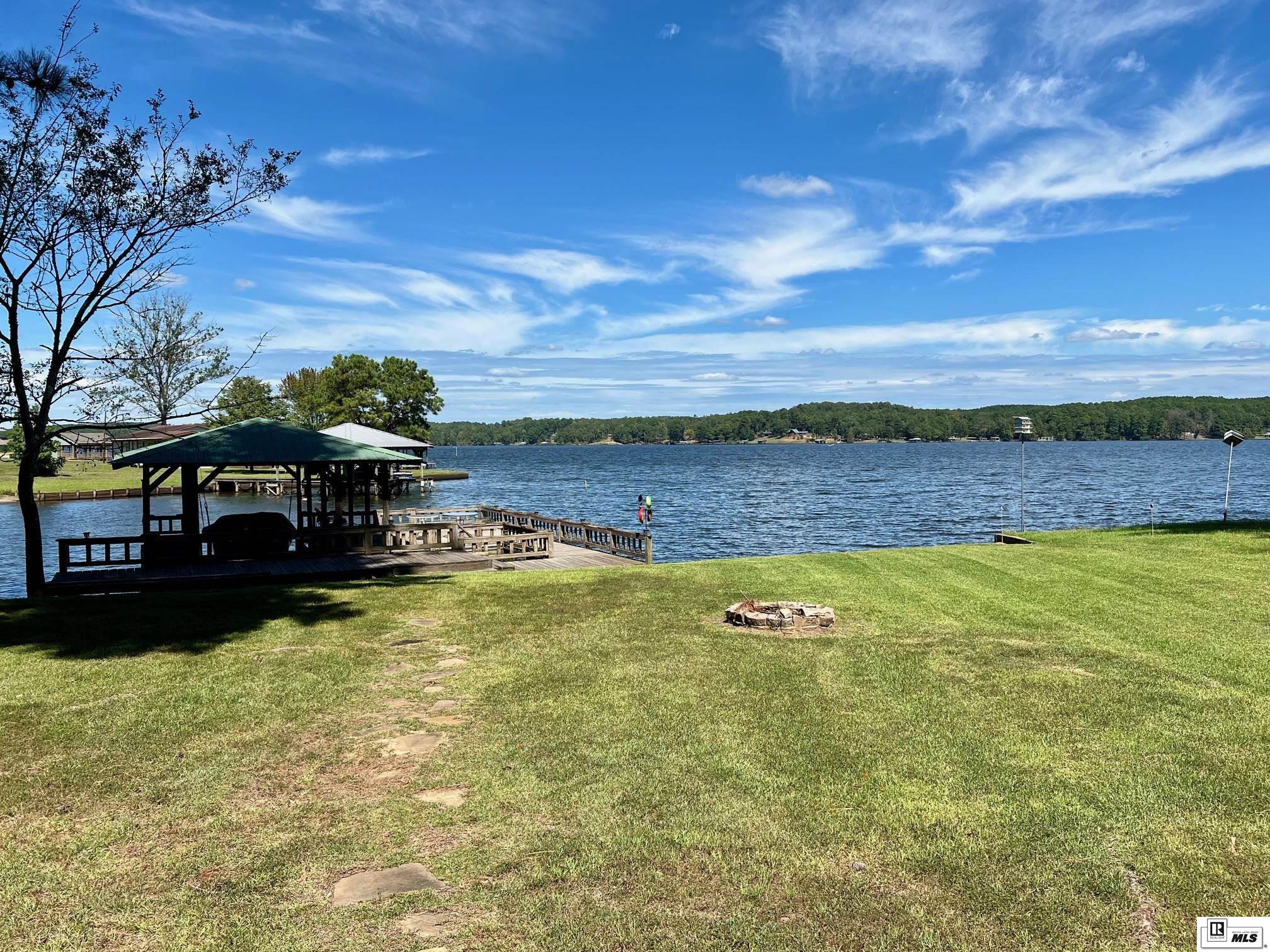 1245 Harmon Loop