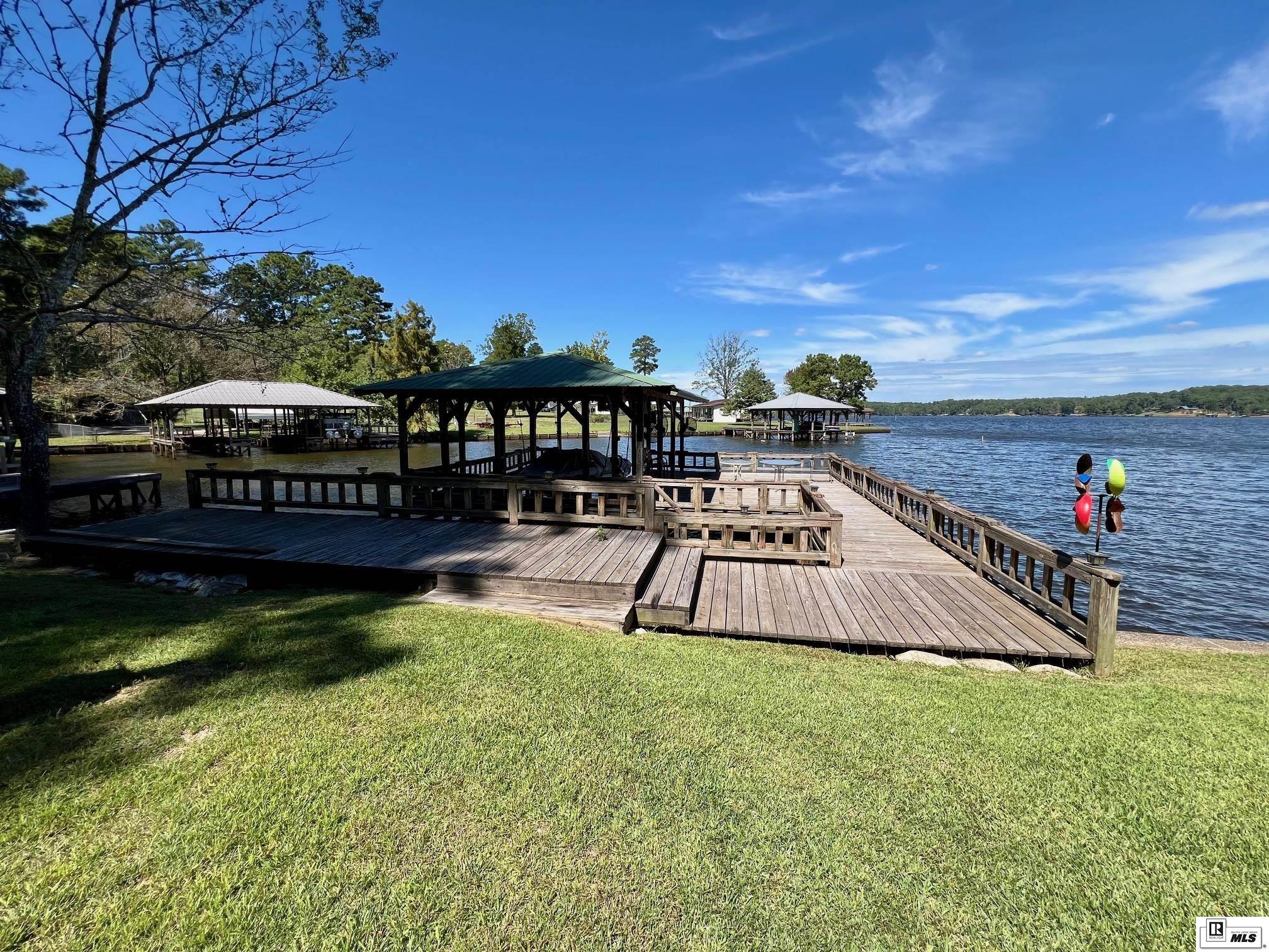1245 Harmon Loop